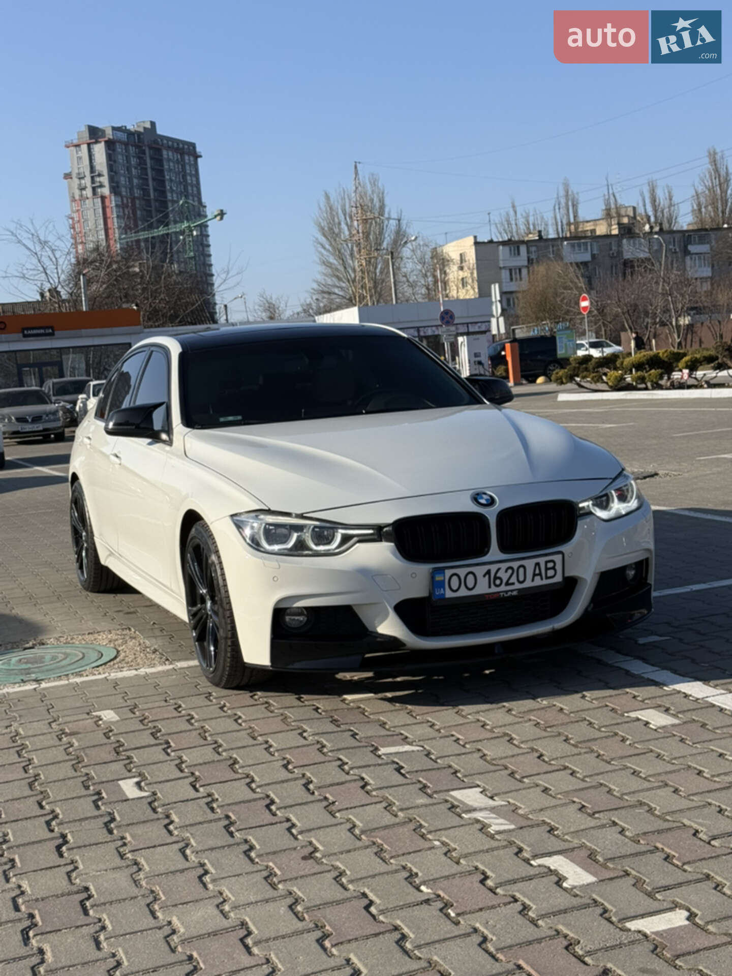 BMW 328I