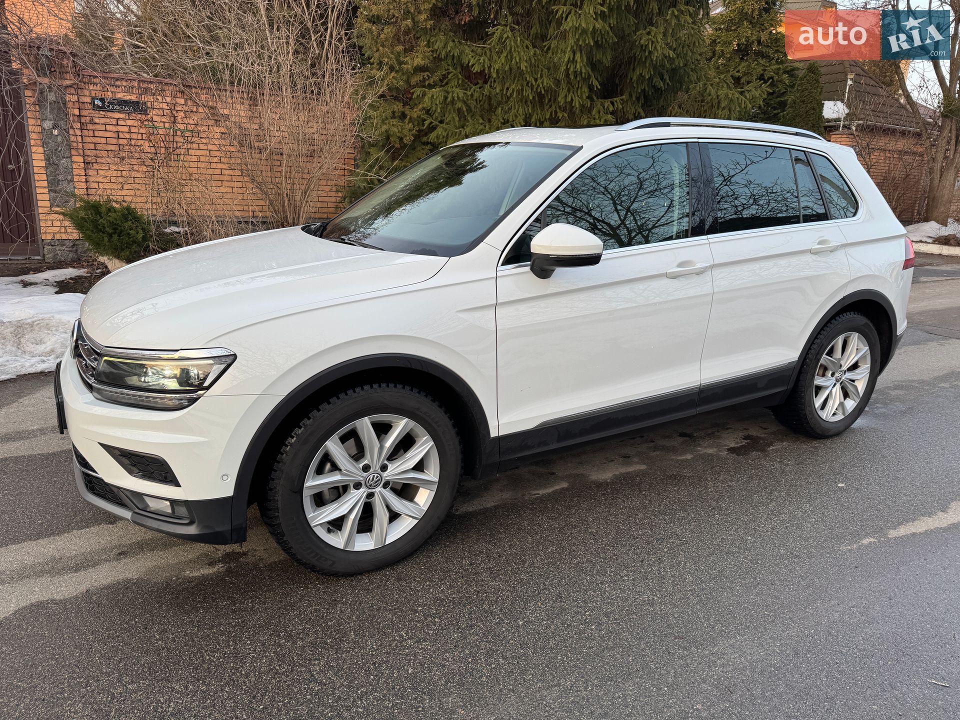 VOLKSWAGEN TIGUAN 2019
