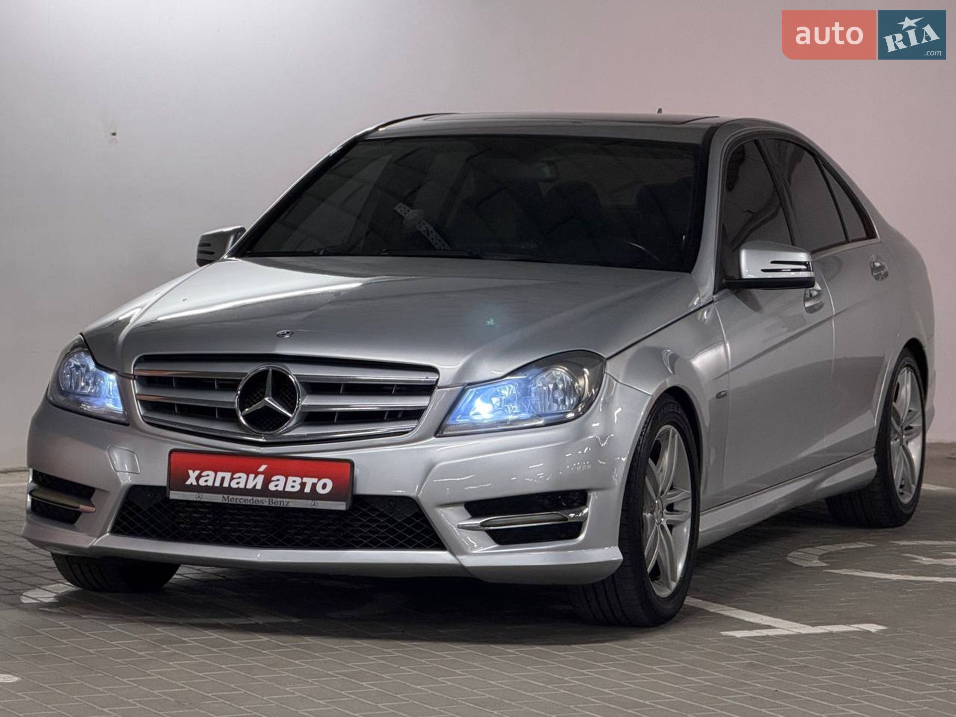 MERCEDES-BENZ C 250 2011