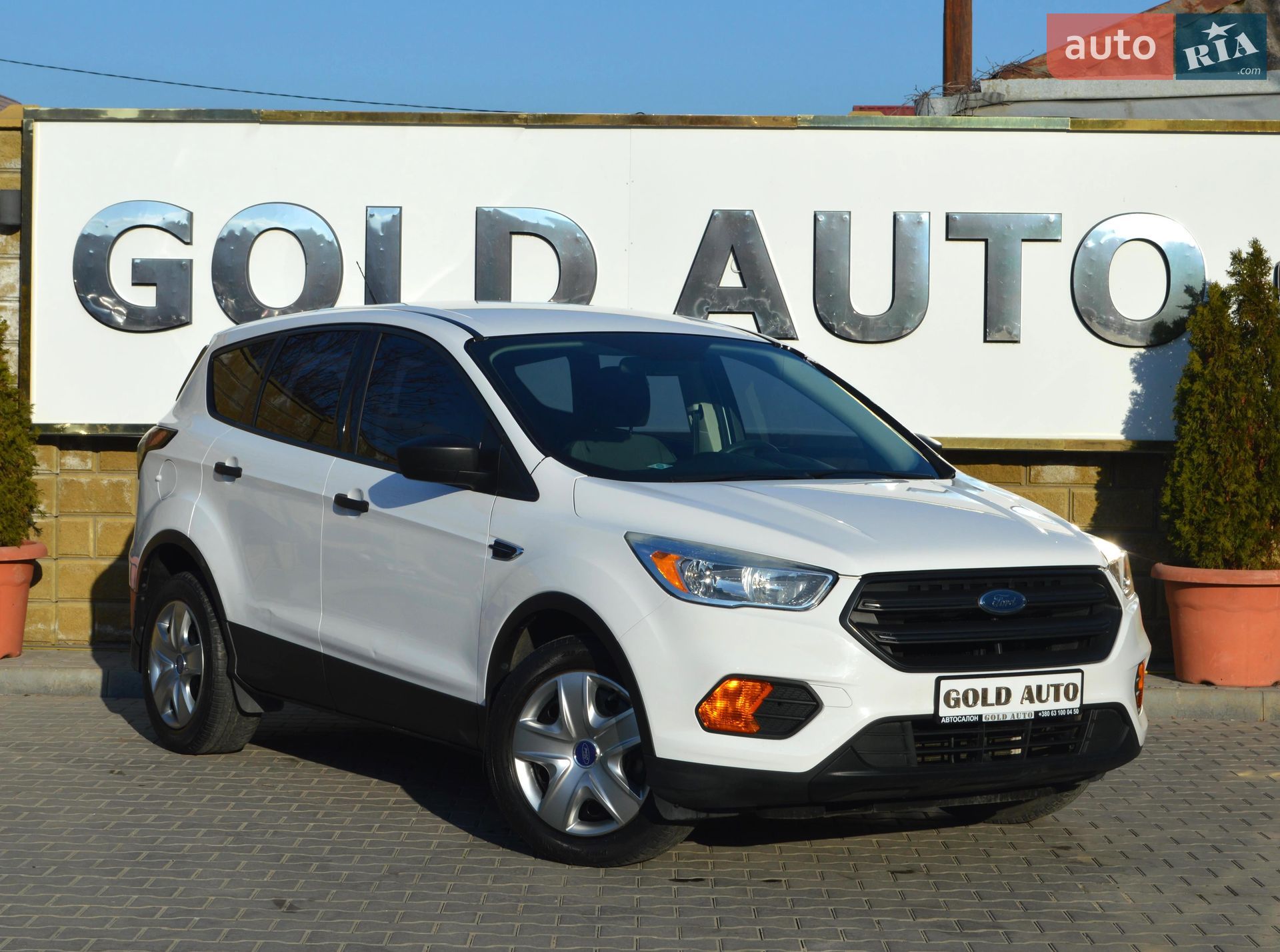Головне фото звіту автомобіля FORD ESCAPE 2017