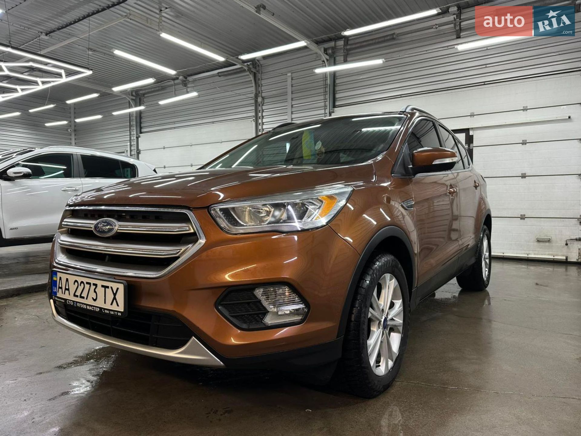 Головне фото звіту автомобіля FORD ESCAPE 2017