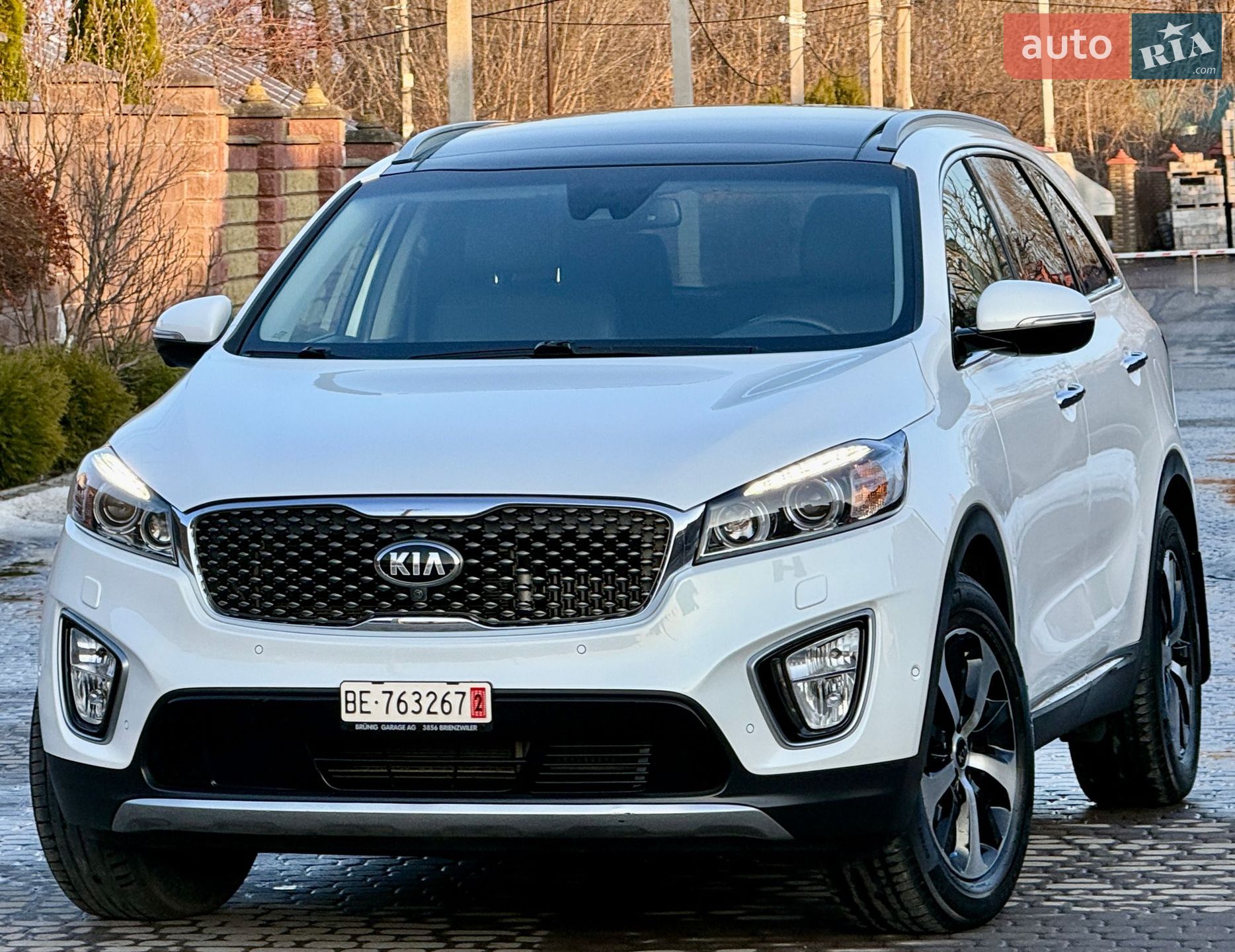 Головне фото звіту автомобіля KIA SORENTO 2015