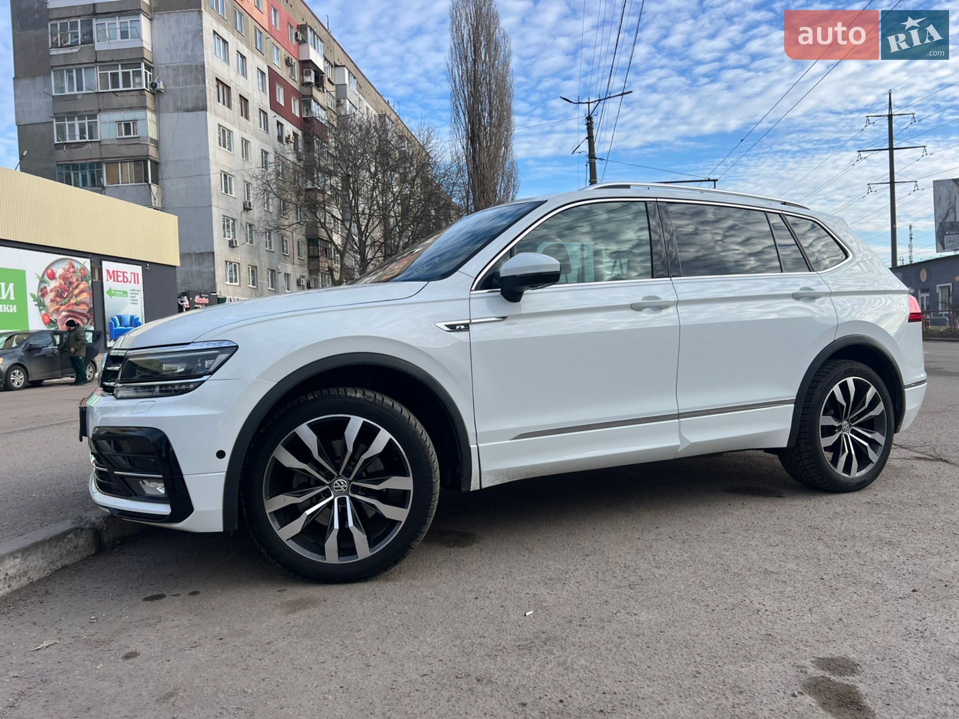 VOLKSWAGEN TIGUAN 2019
