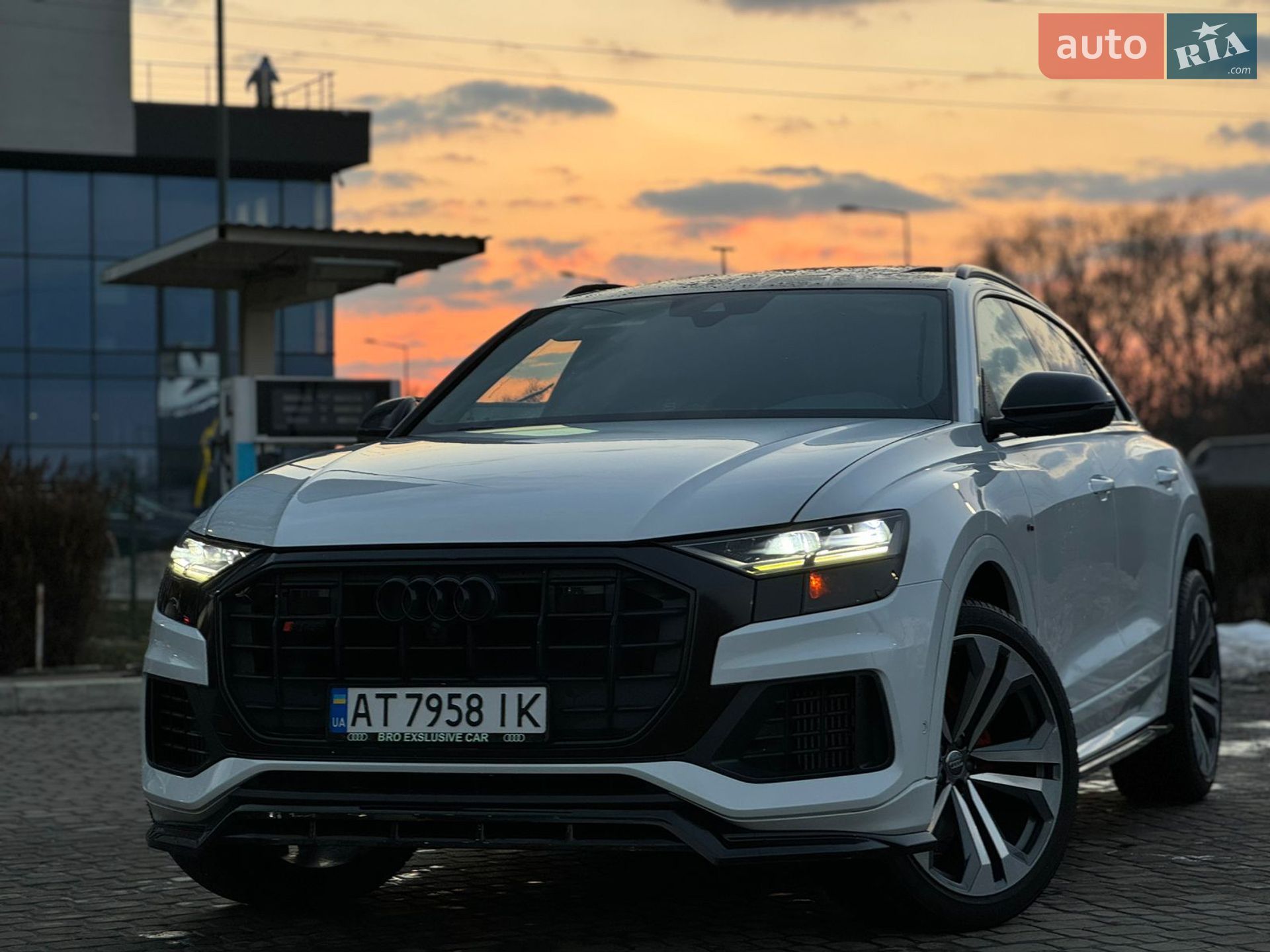AUDI Q8