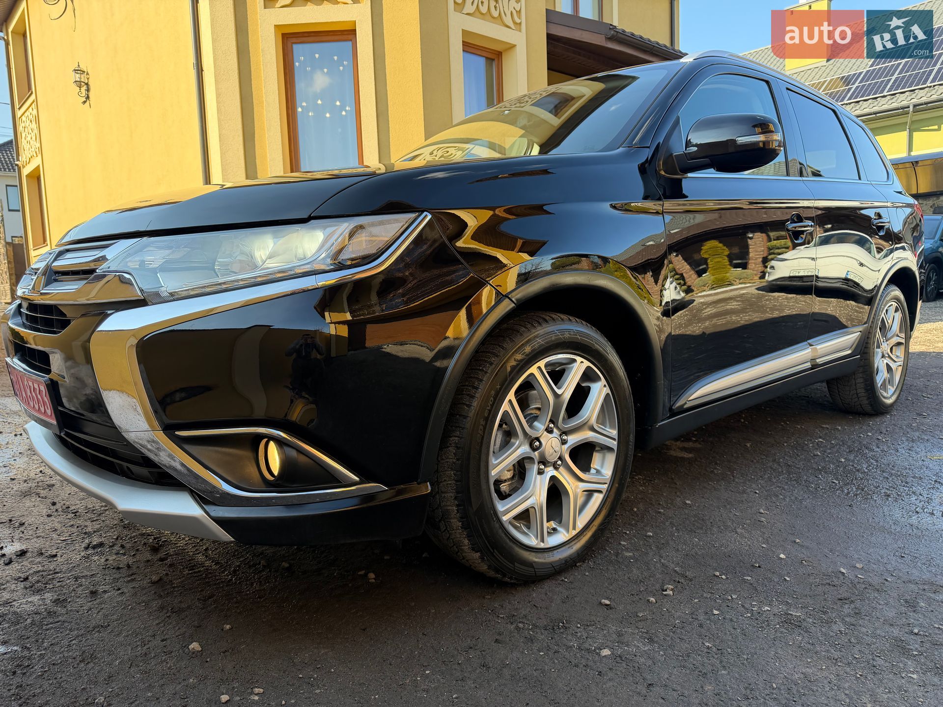 Головне фото звіту автомобіля MITSUBISHI OUTLANDER 2015