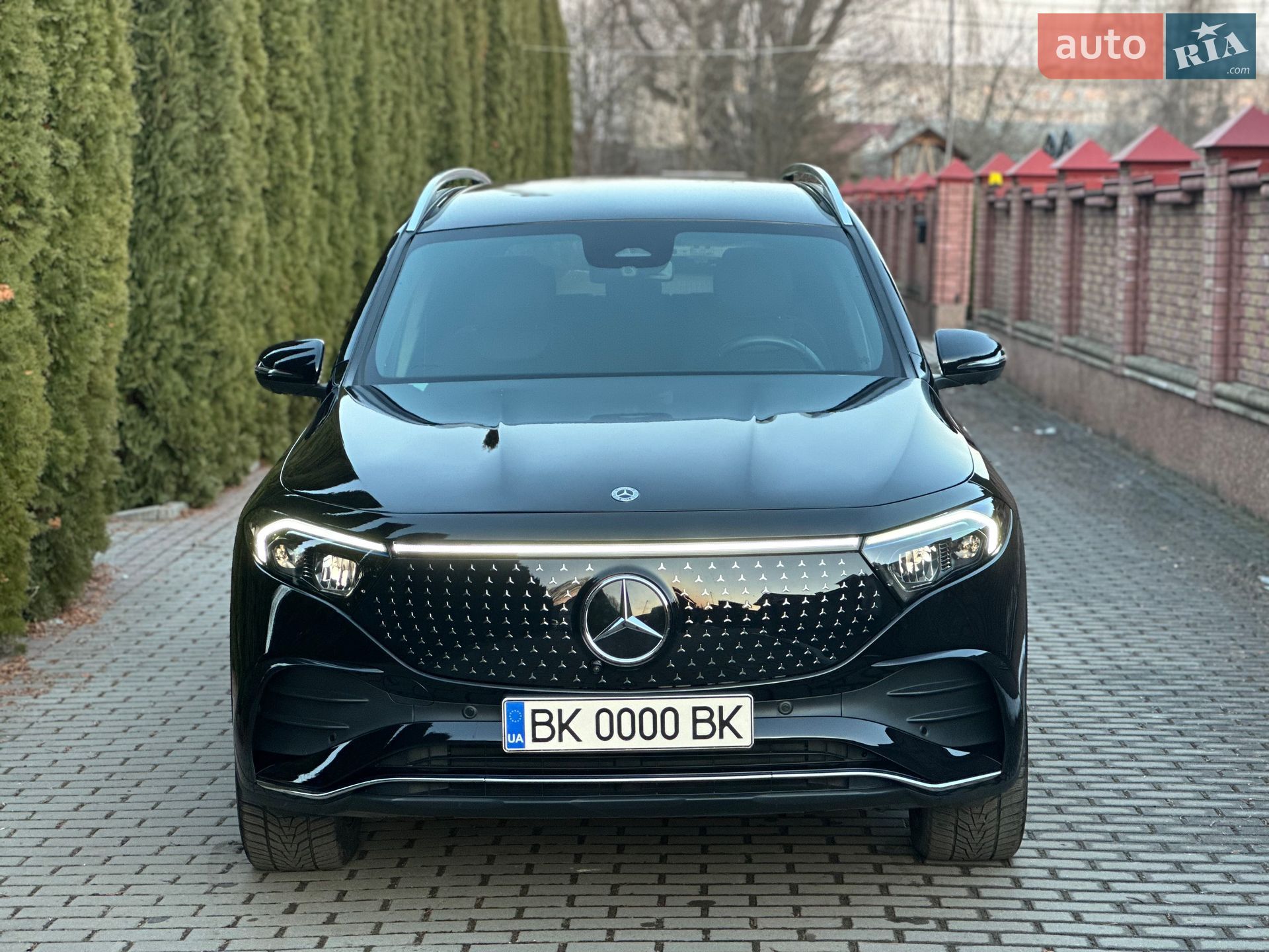 MERCEDES-BENZ EQB 250+ 2024