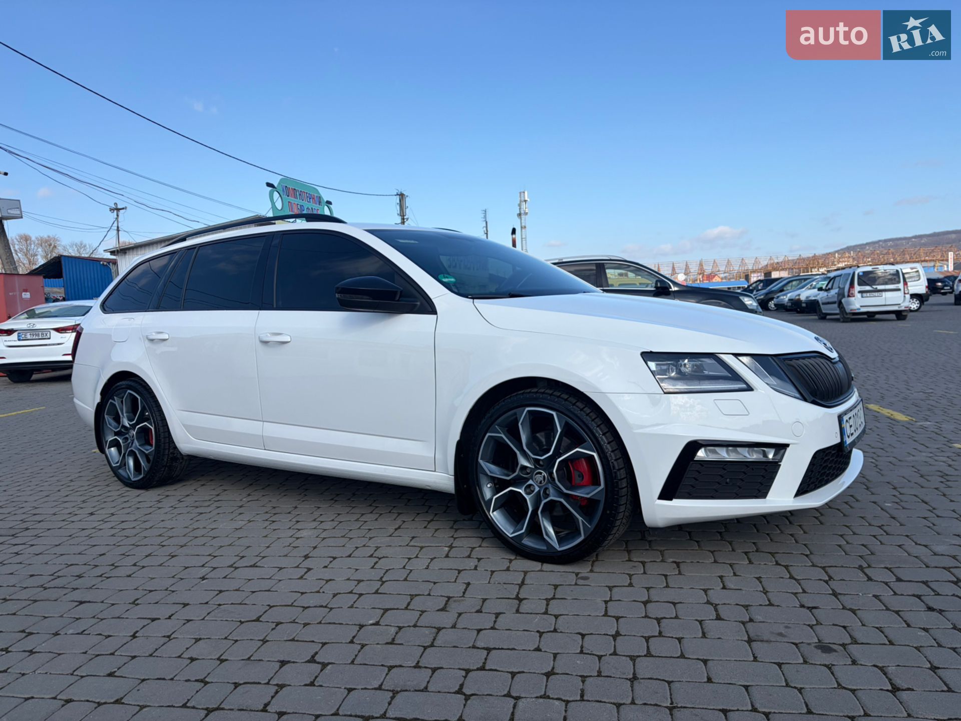 Головне фото звіту автомобіля SKODA OCTAVIA 2017