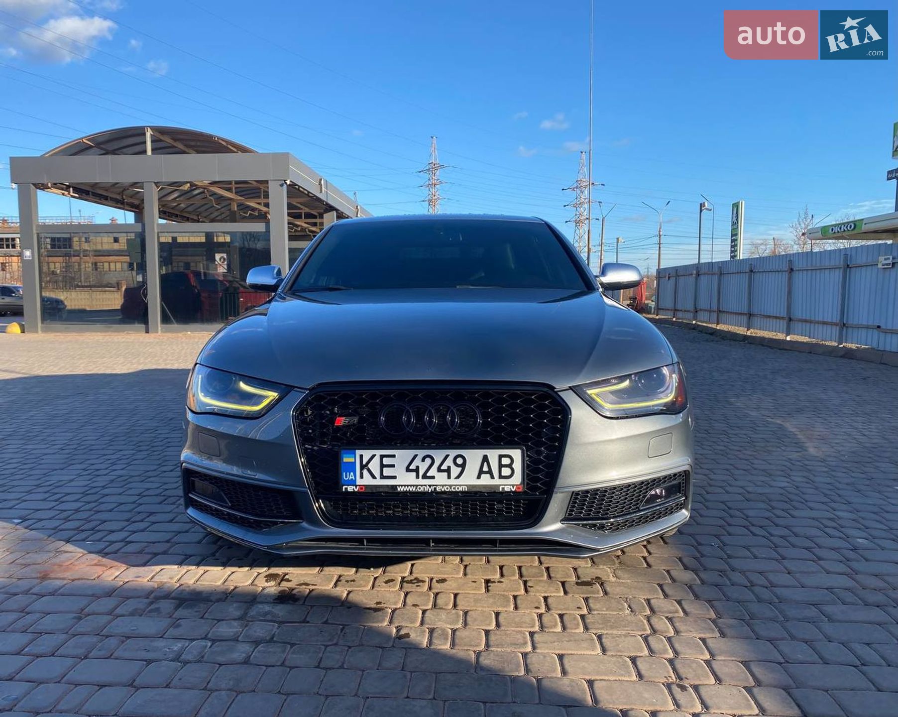Головне фото звіту автомобіля AUDI S4 2013