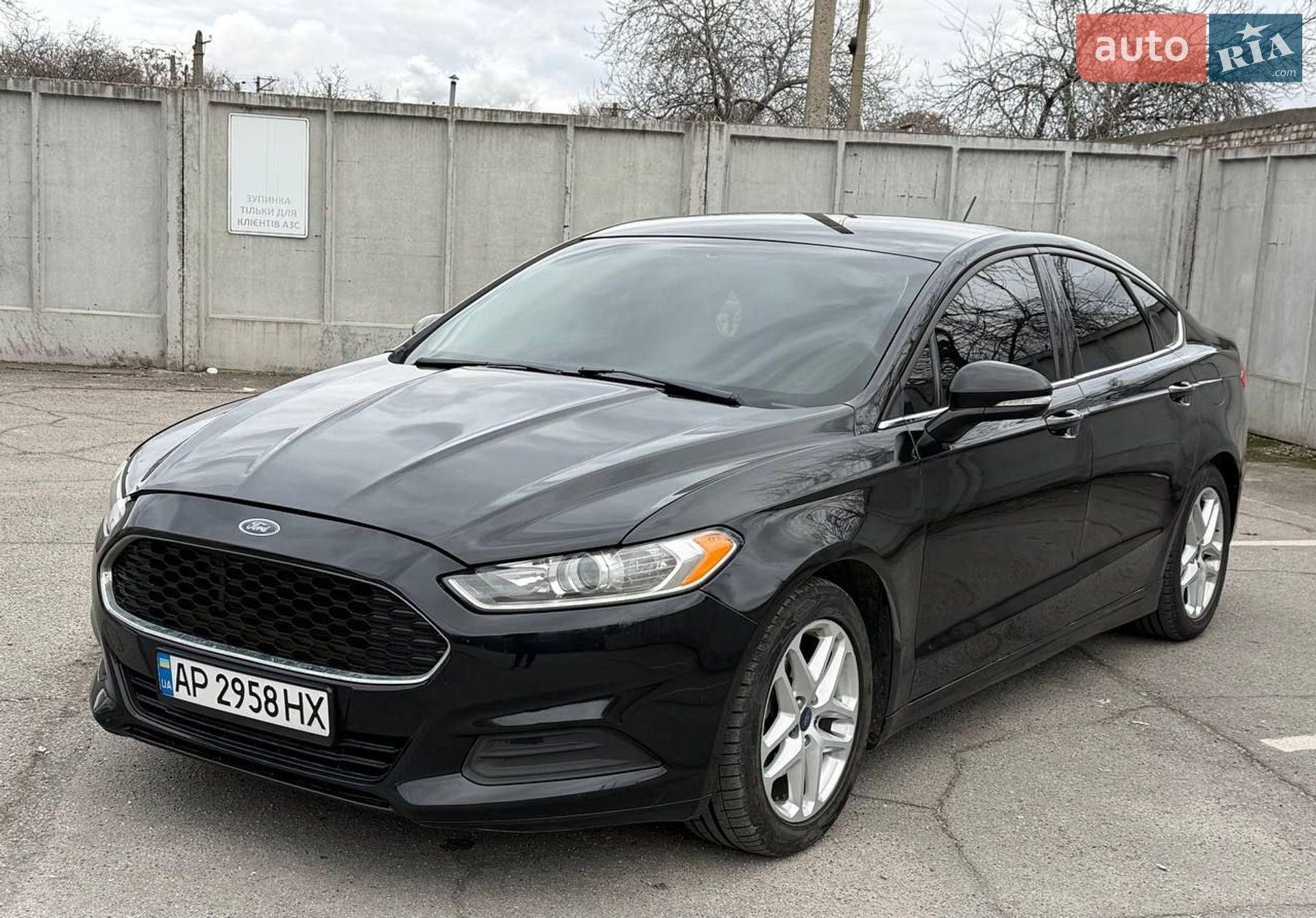 Головне фото звіту автомобіля FORD FUSION 2015