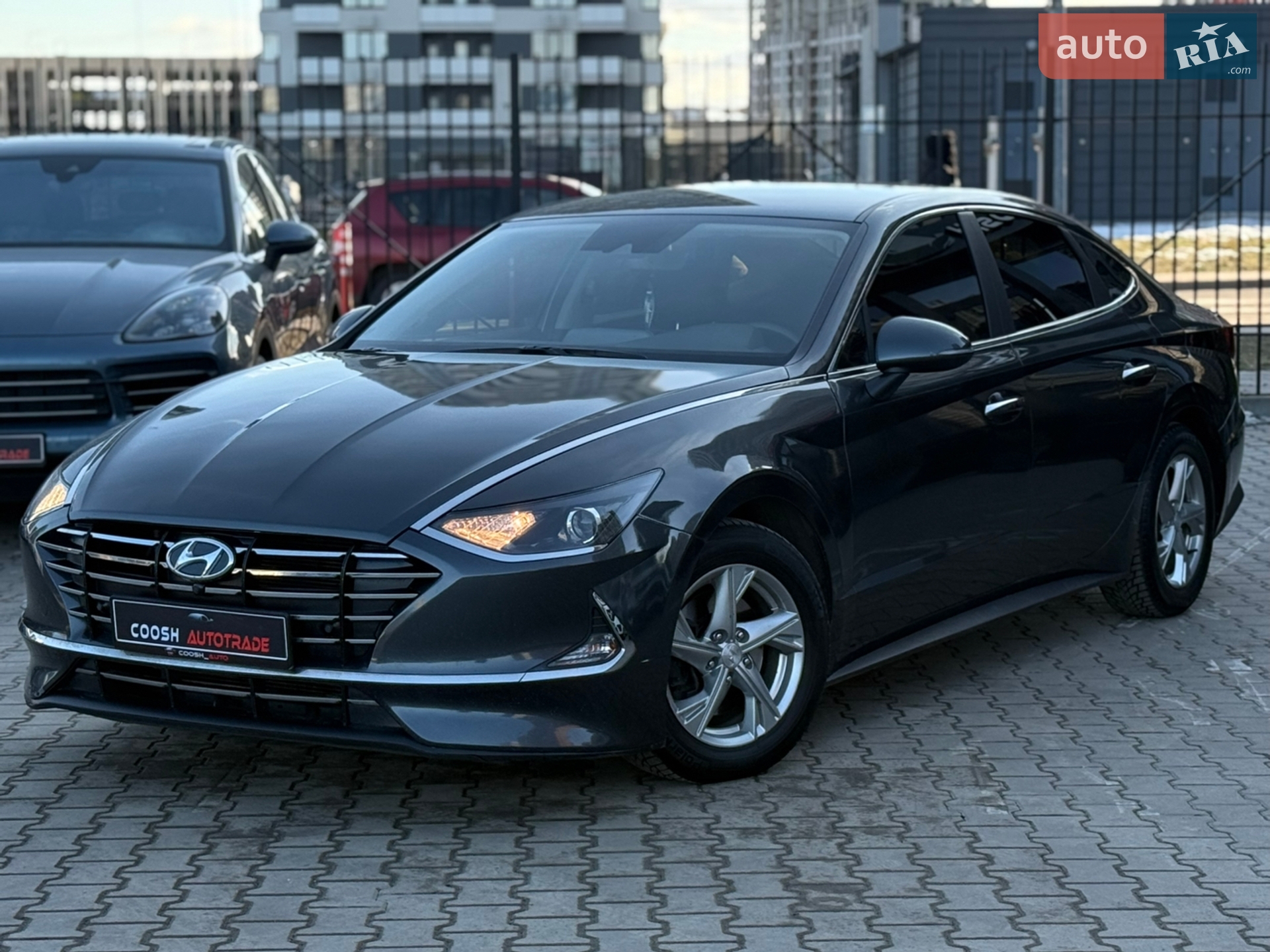 Головне фото звіту автомобіля HYUNDAI SONATA 2019
