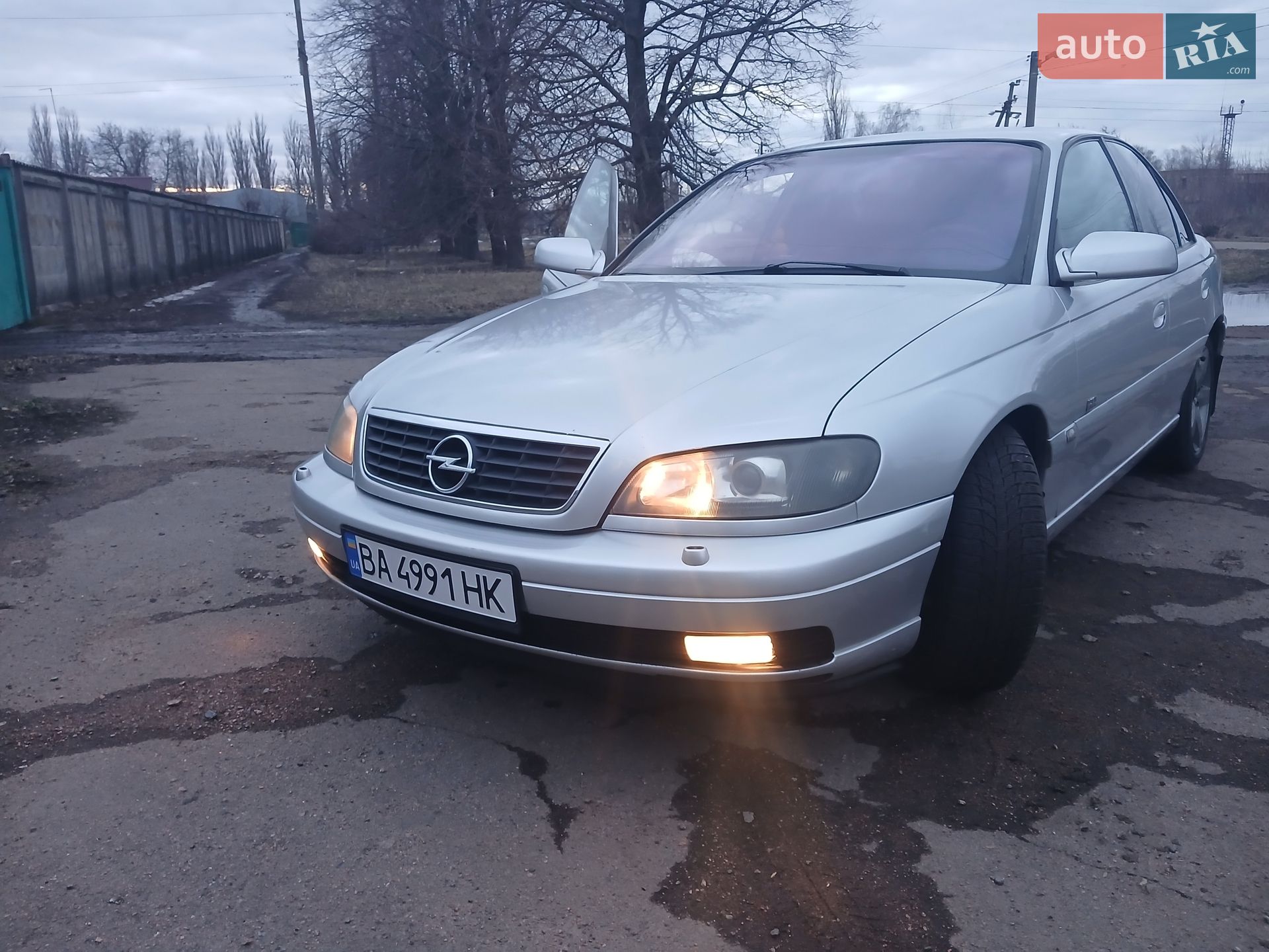 Головне фото звіту автомобіля OPEL OMEGA 2002