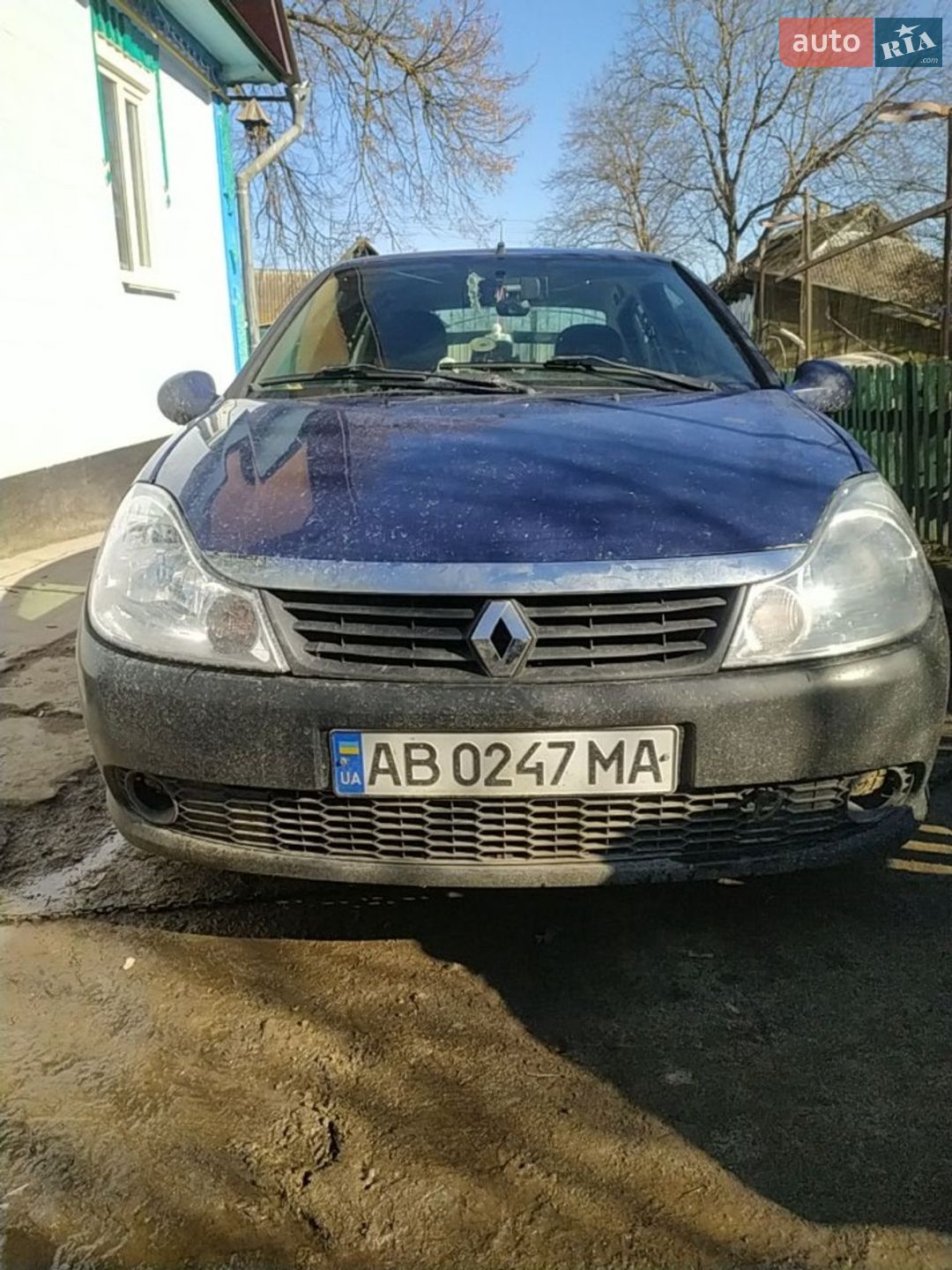 RENAULT CLIO SYMBOL 2011