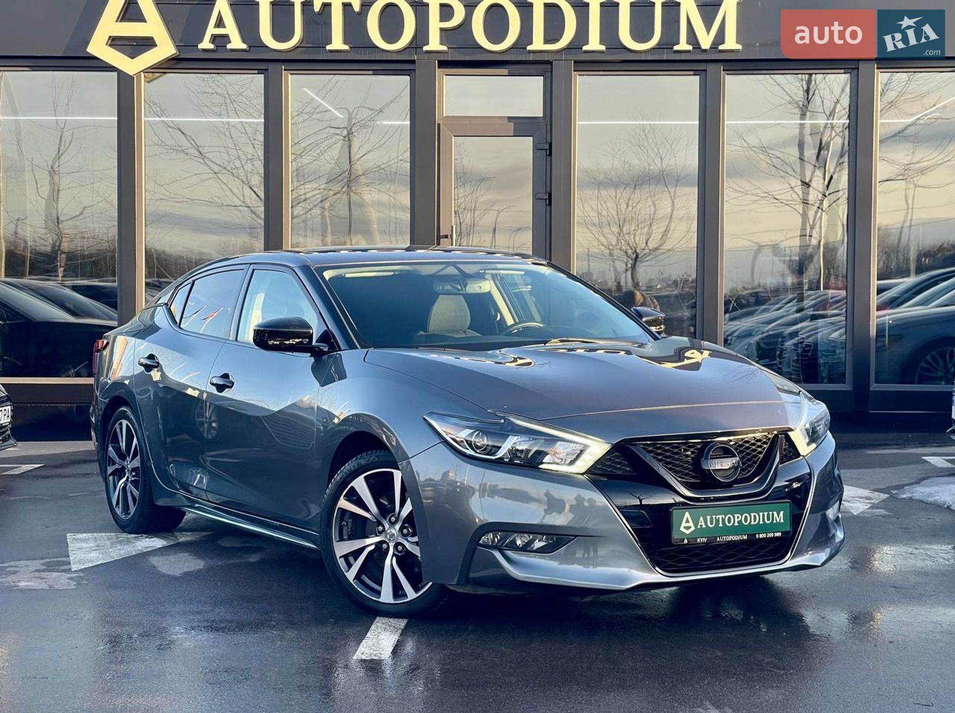 NISSAN MAXIMA 2016