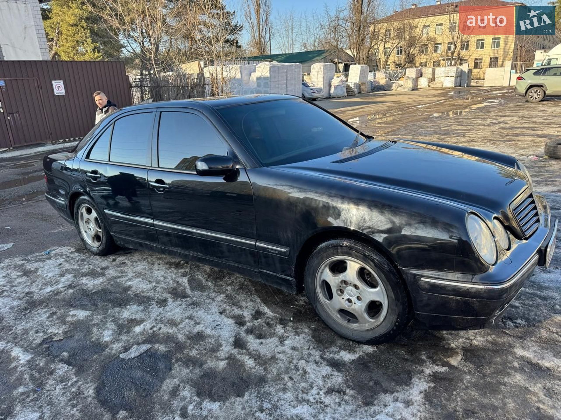 MERCEDES-BENZ E 280 2001