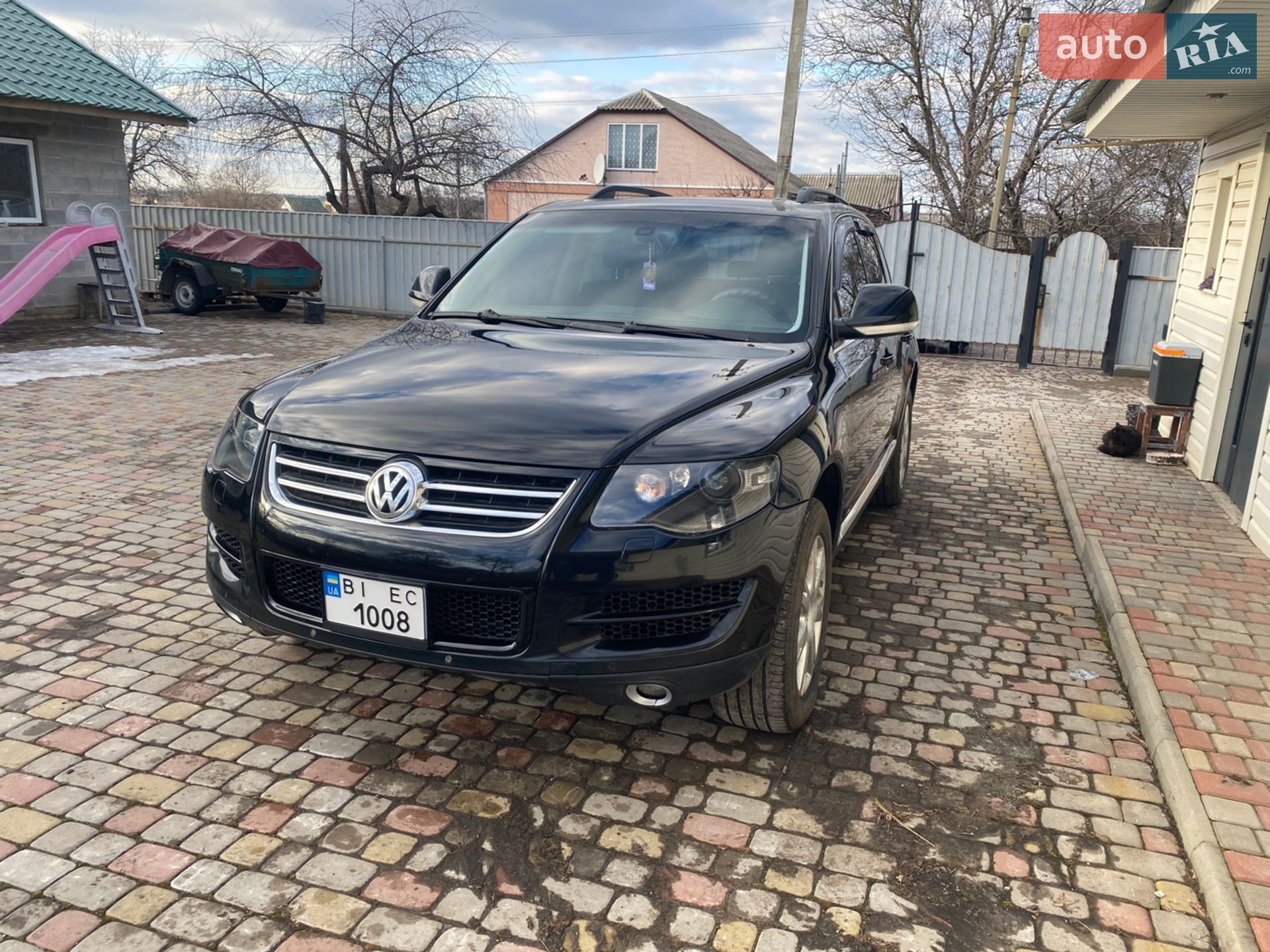VOLKSWAGEN TOUAREG