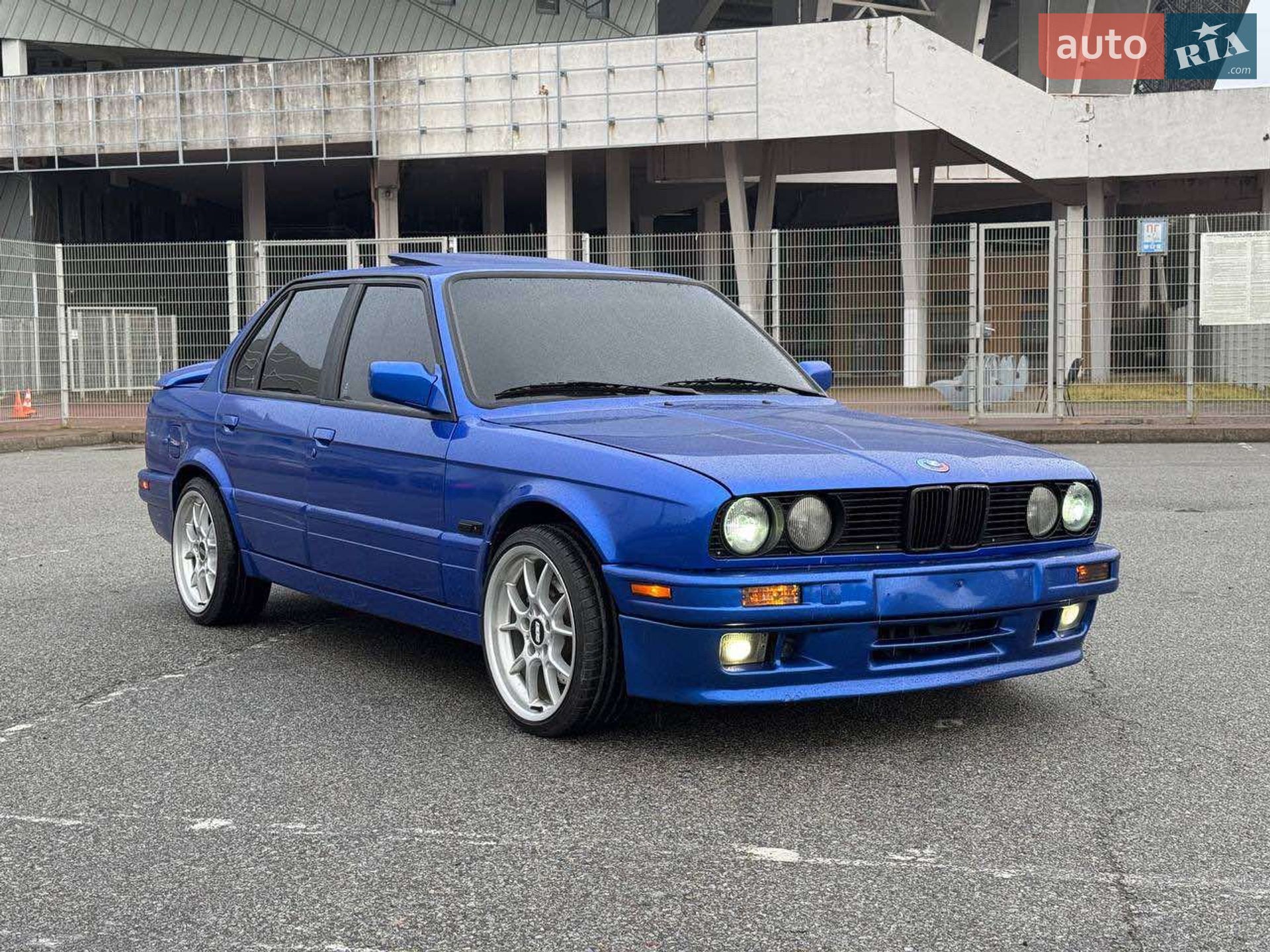 BMW 320I 1989