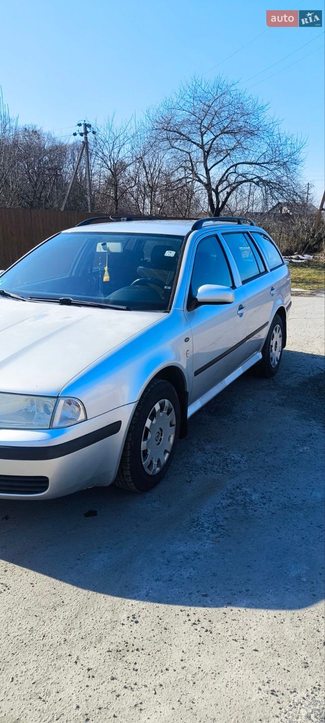 Головне фото звіту автомобіля SKODA OCTAVIA 2004