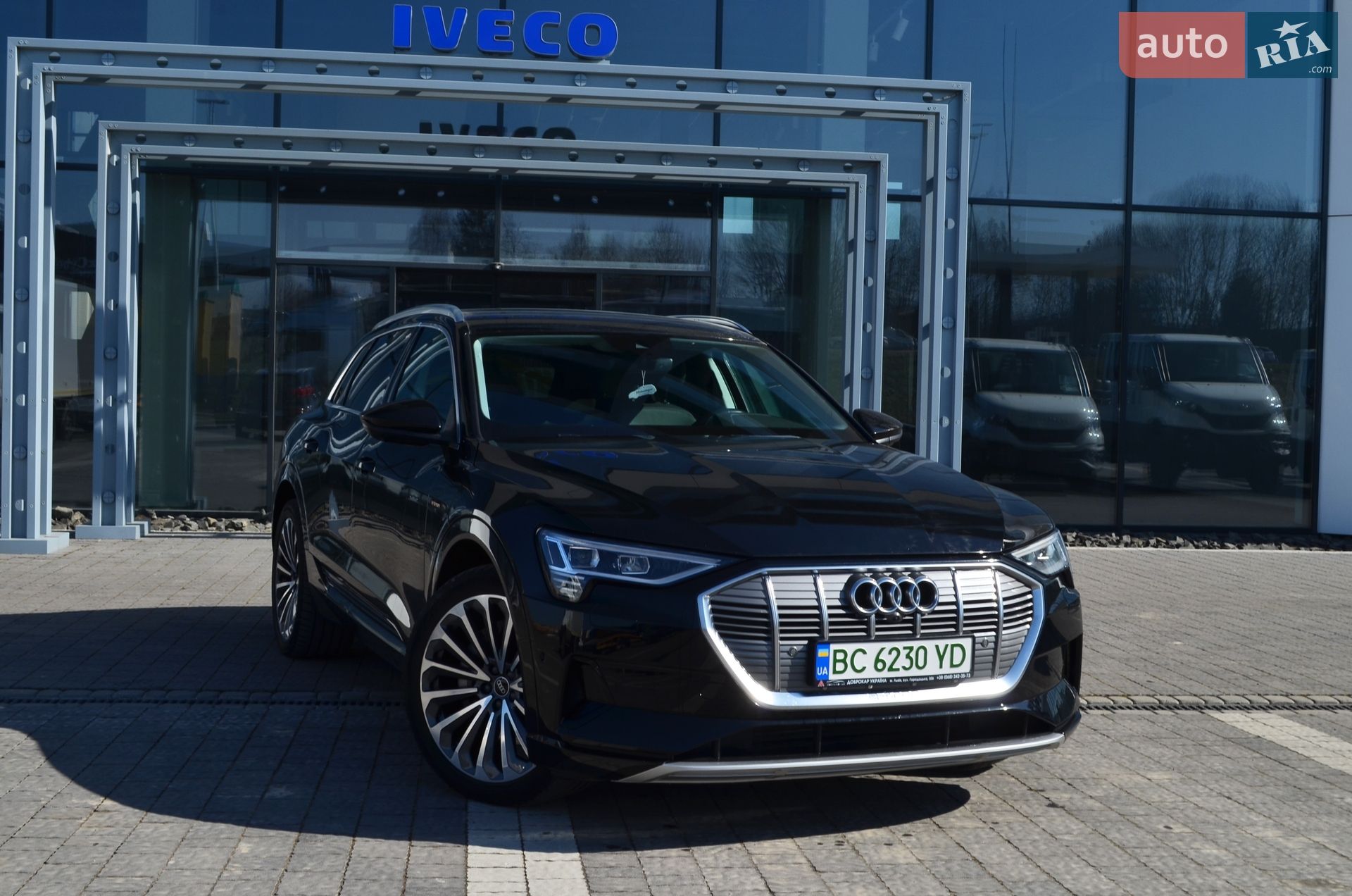 Головне фото звіту автомобіля AUDI E-TRON 55 2021