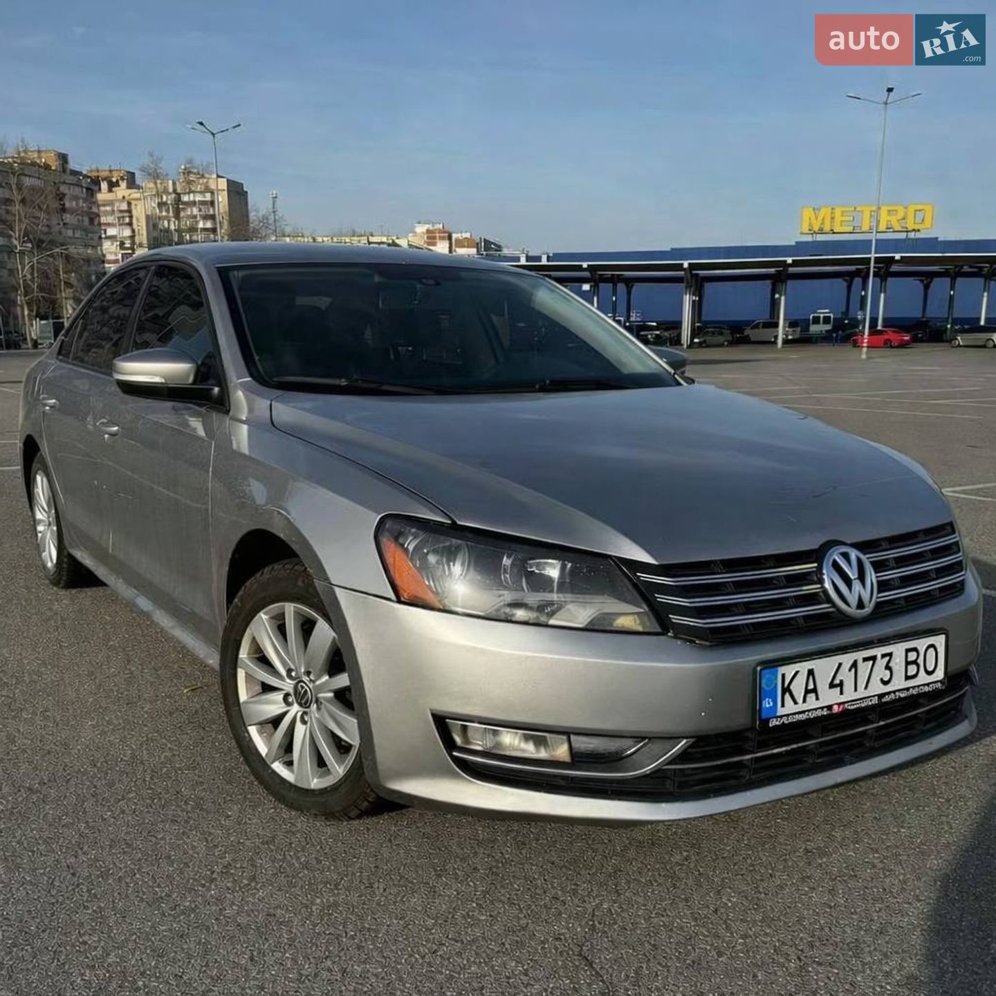 VOLKSWAGEN PASSAT 2012