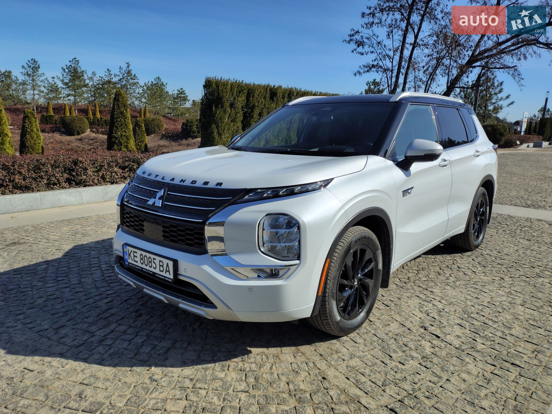 Головне фото звіту автомобіля MITSUBISHI OUTLANDER 2022