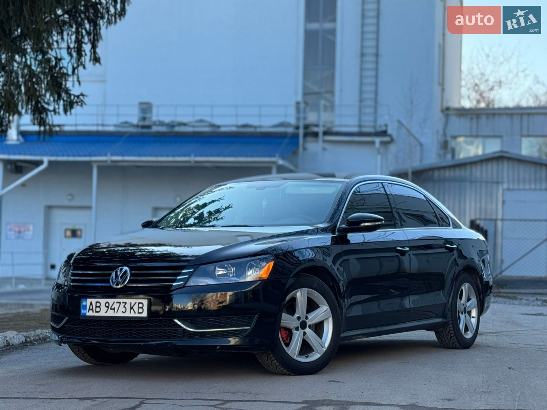 VOLKSWAGEN PASSAT 2011