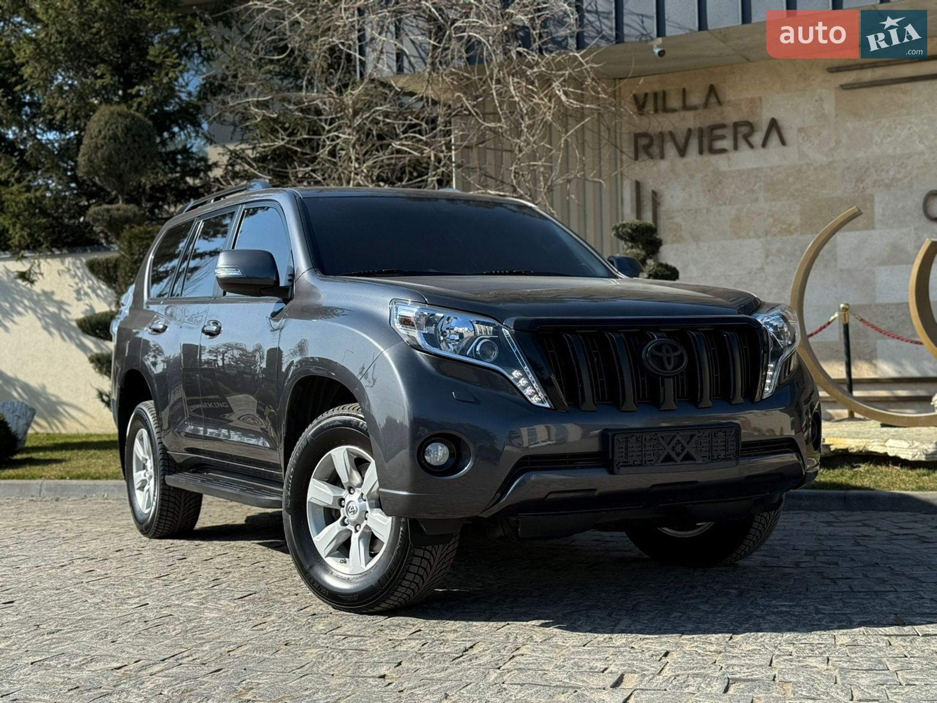 TOYOTA LAND CRUISER PRADO 150 2016