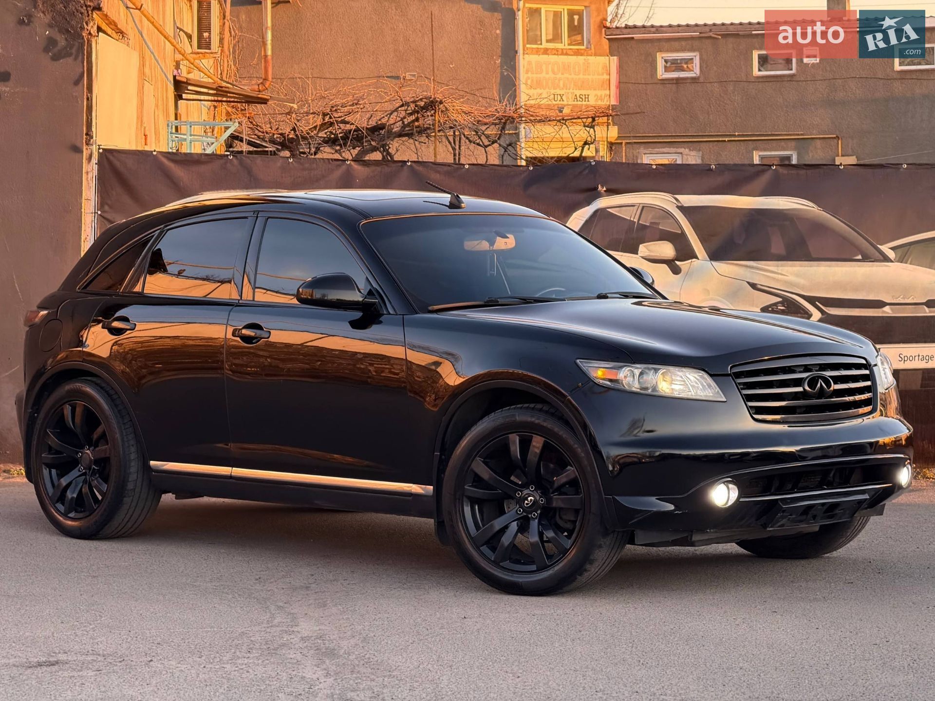 INFINITI FX35