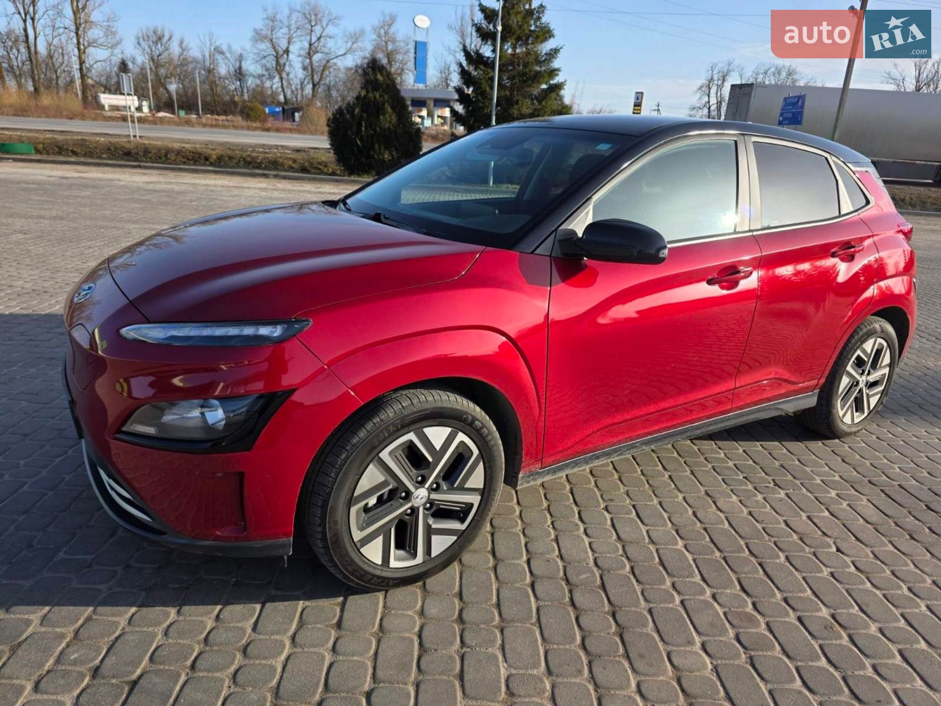 Головне фото звіту автомобіля HYUNDAI KONA EV 2021