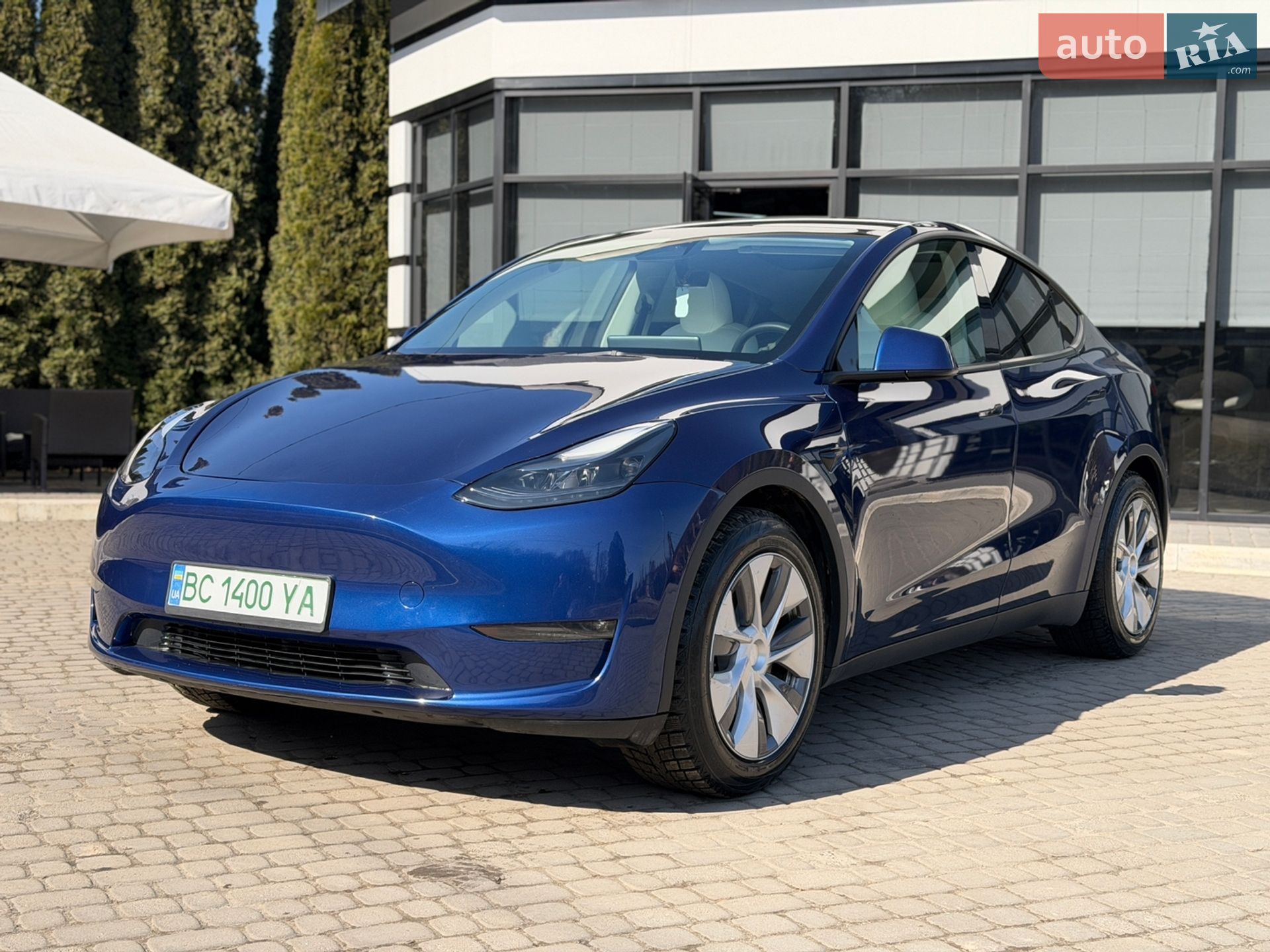 Головне фото звіту автомобіля TESLA MODEL Y 2023