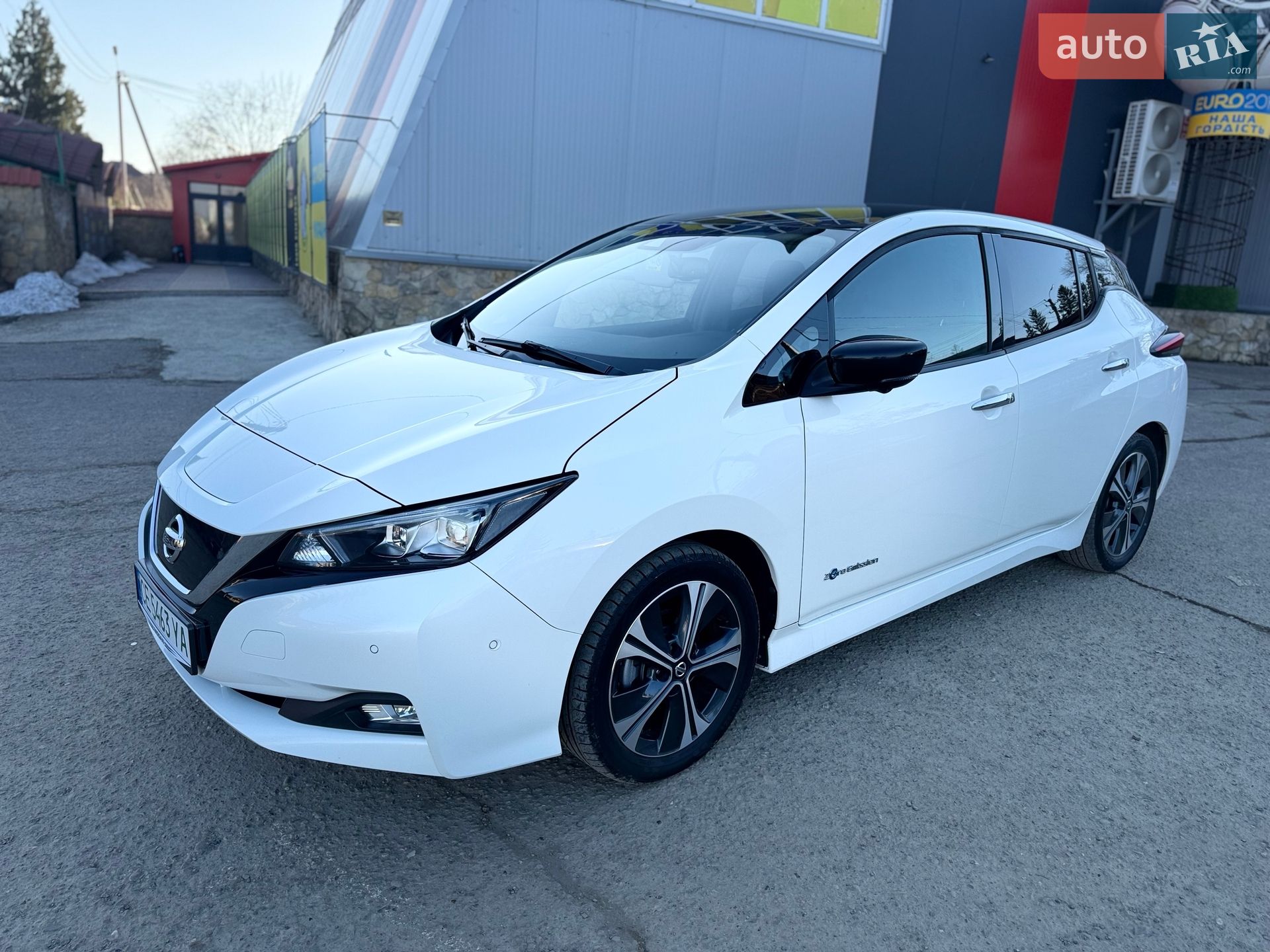 Головне фото звіту автомобіля NISSAN LEAF 2018