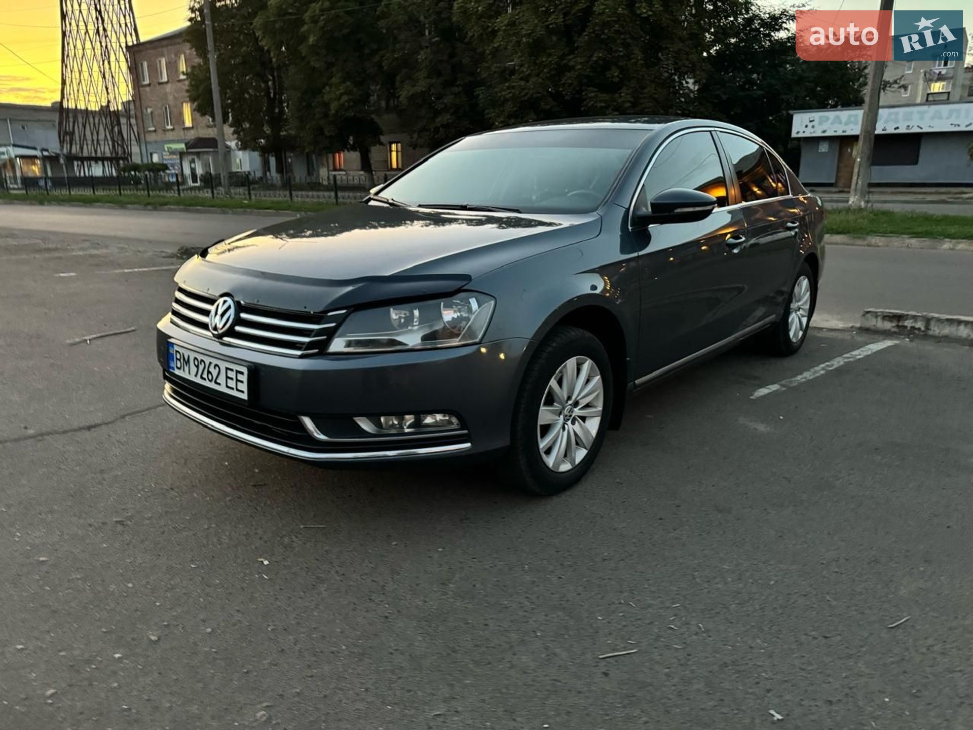 VOLKSWAGEN PASSAT 2012
