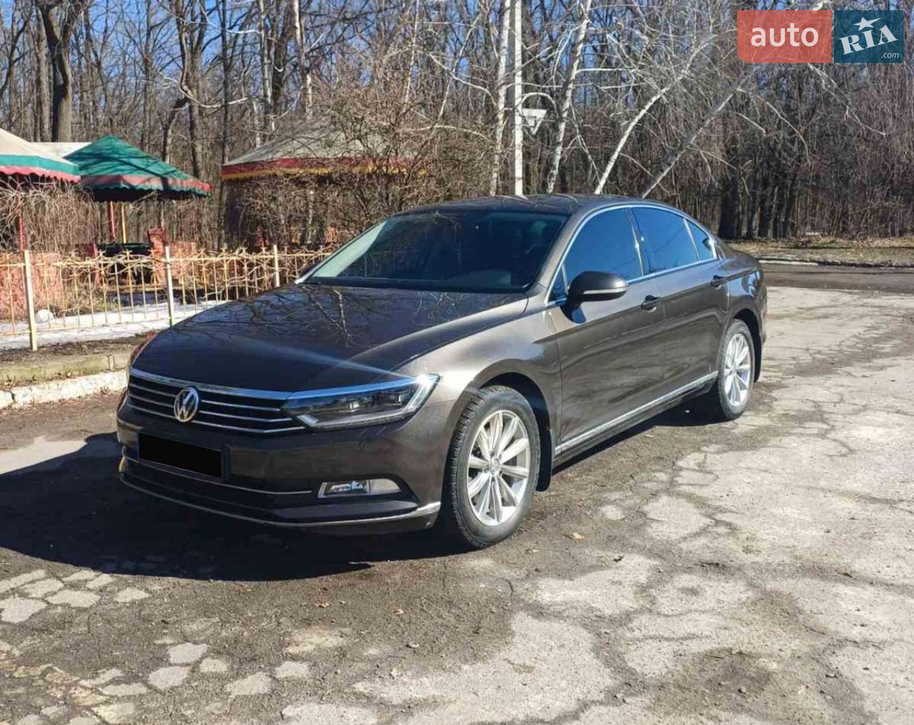 VOLKSWAGEN PASSAT 2017