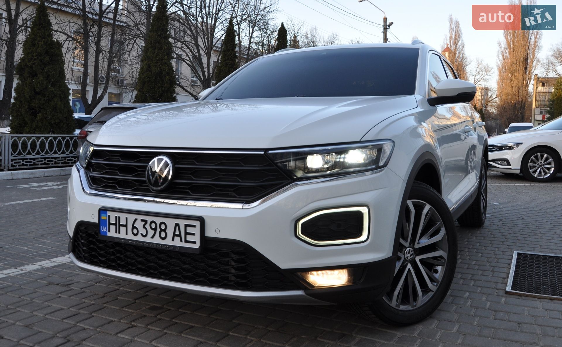 VOLKSWAGEN T-ROC 2020
