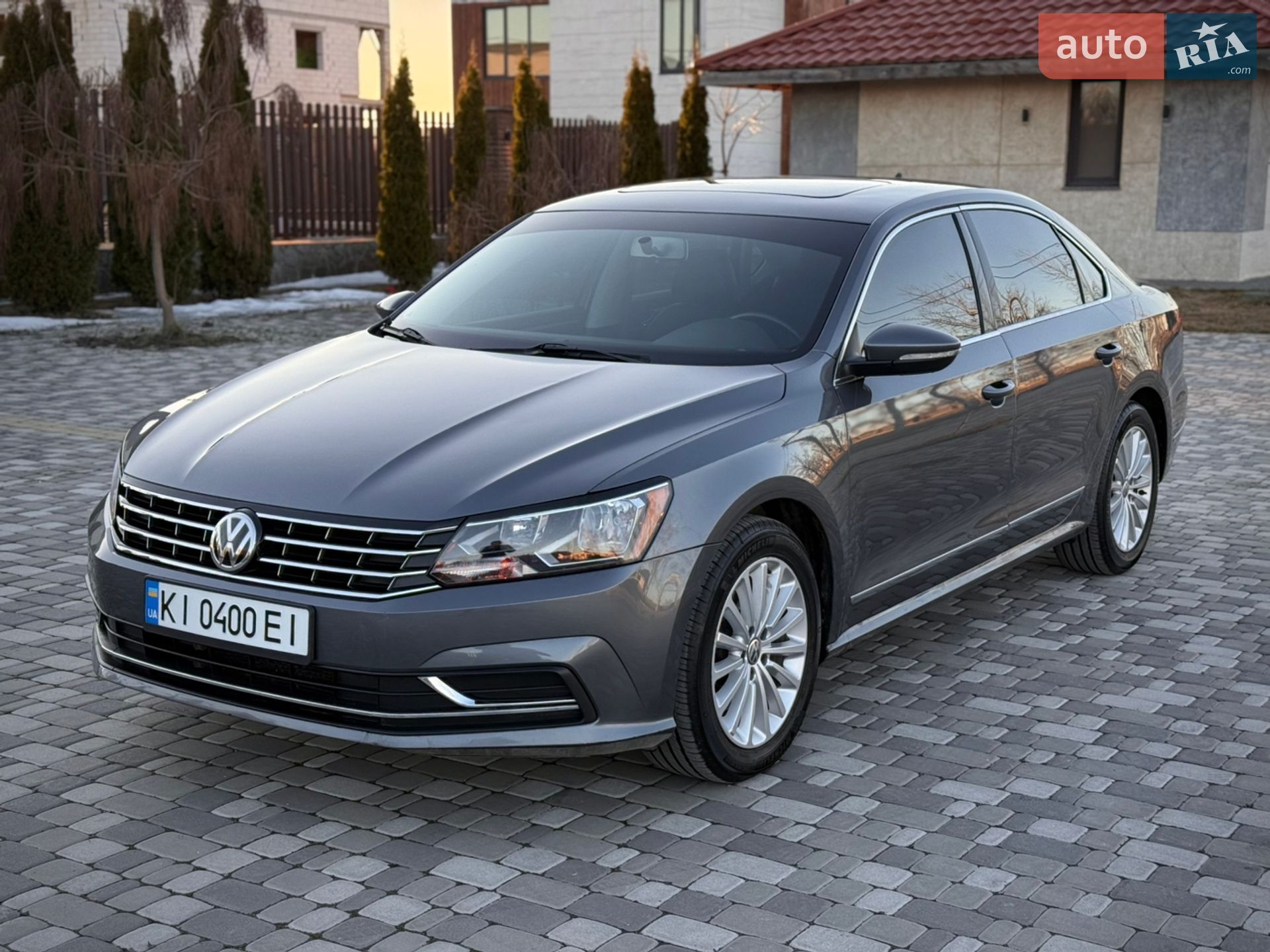VOLKSWAGEN PASSAT 2016