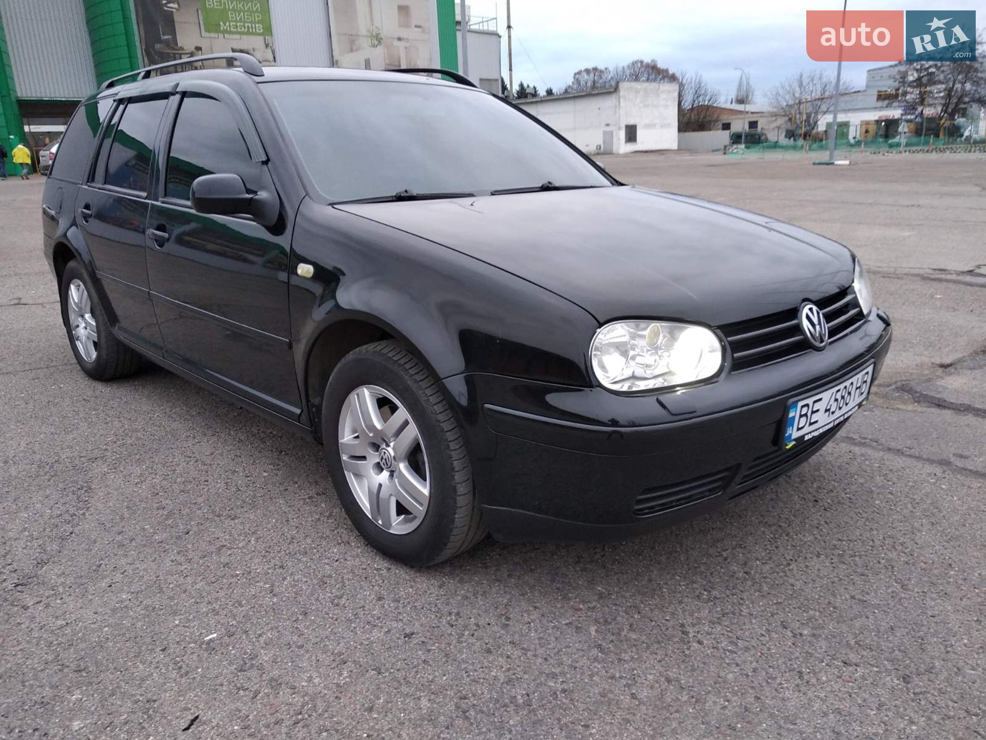VOLKSWAGEN GOLF 2003