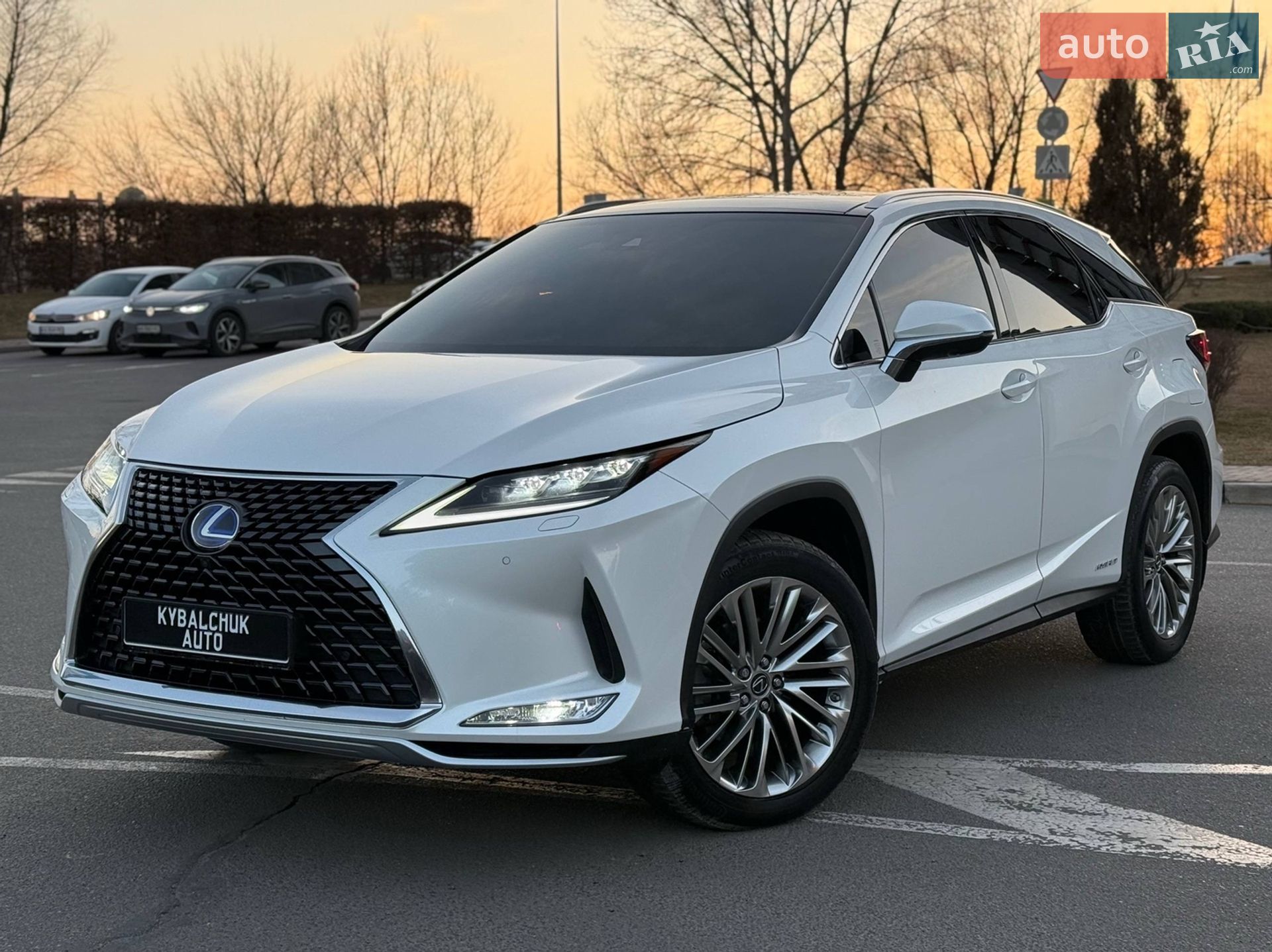 Головне фото звіту автомобіля LEXUS RX 450H 2021
