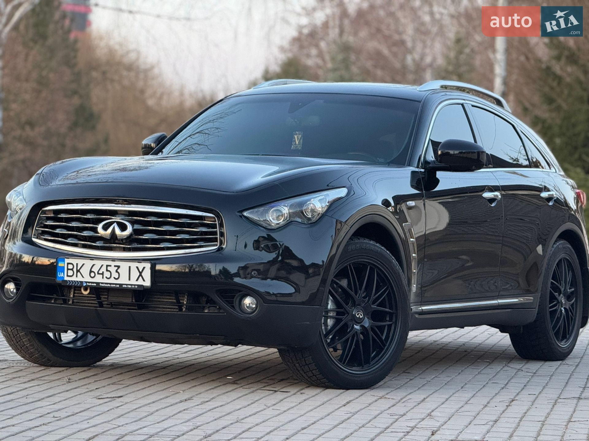 INFINITI FX30D 2011