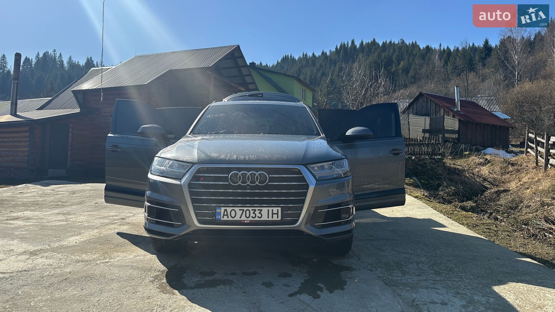 Головне фото звіту автомобіля AUDI Q7 2016