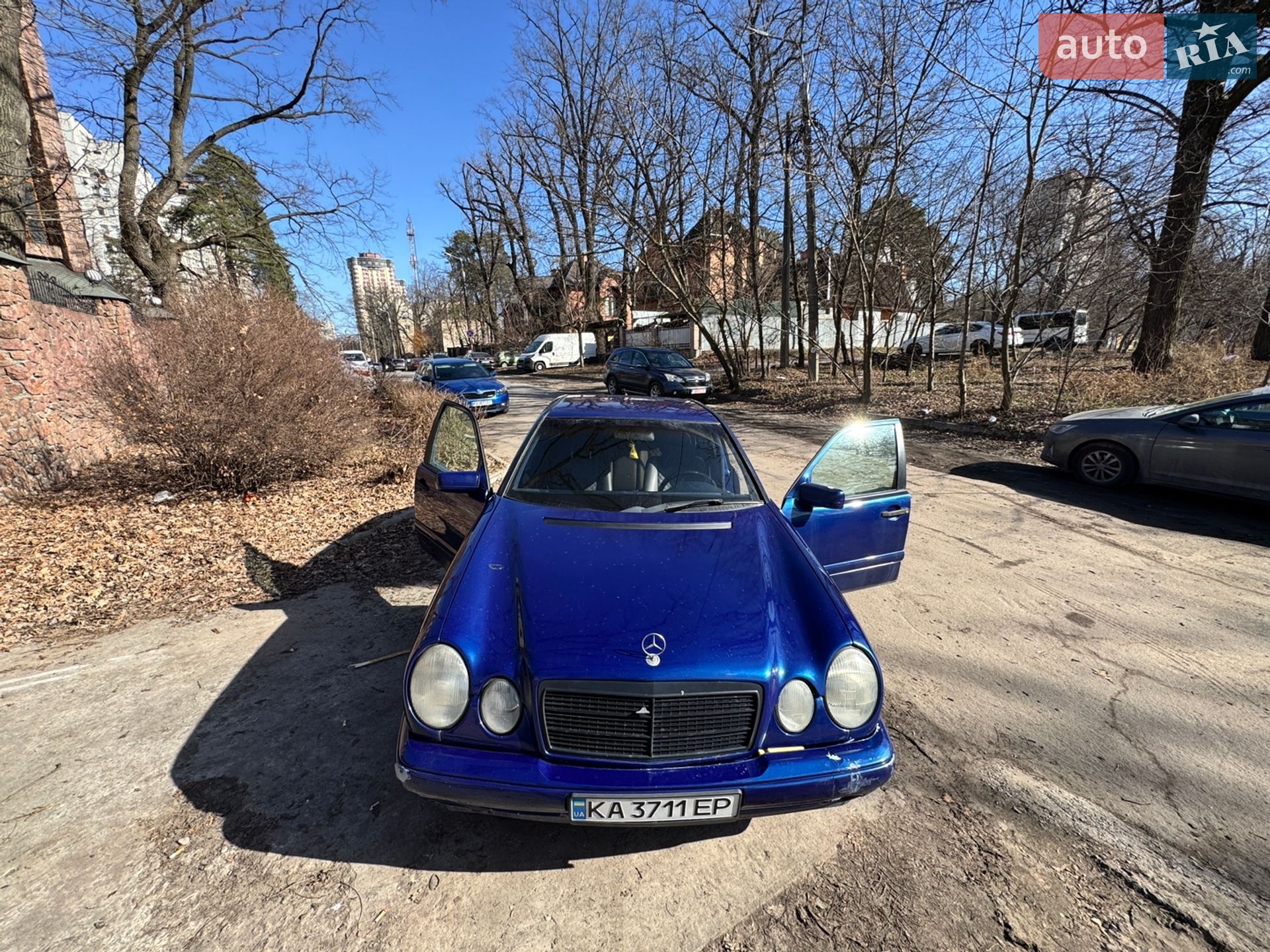 MERCEDES-BENZ E 200 1998