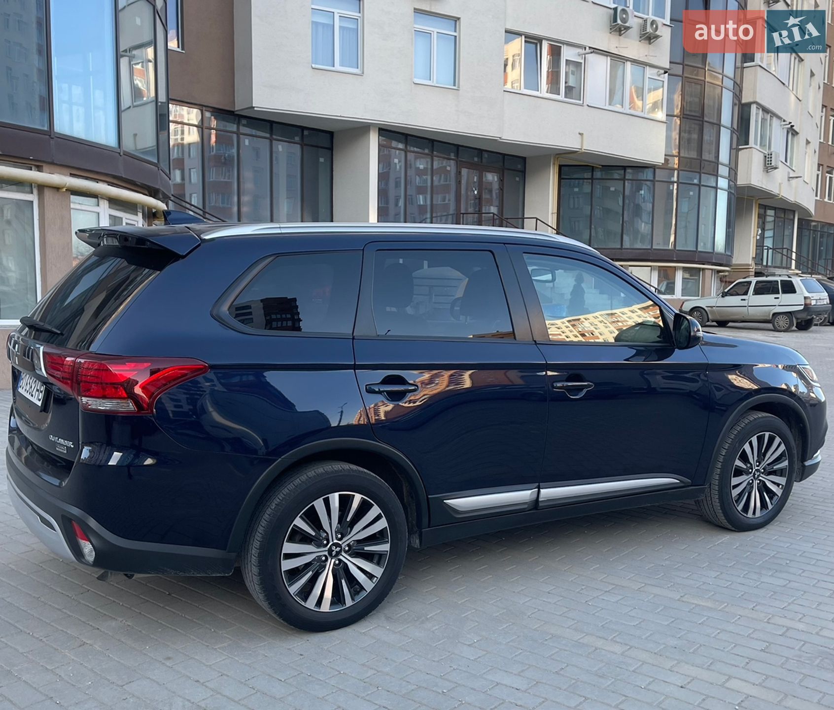 Головне фото звіту автомобіля MITSUBISHI OUTLANDER 2019
