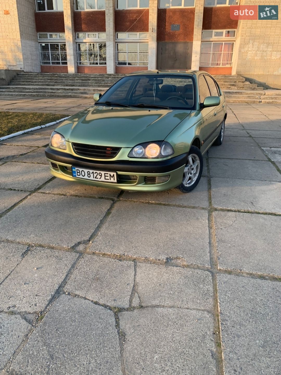 TOYOTA AVENSIS 1998