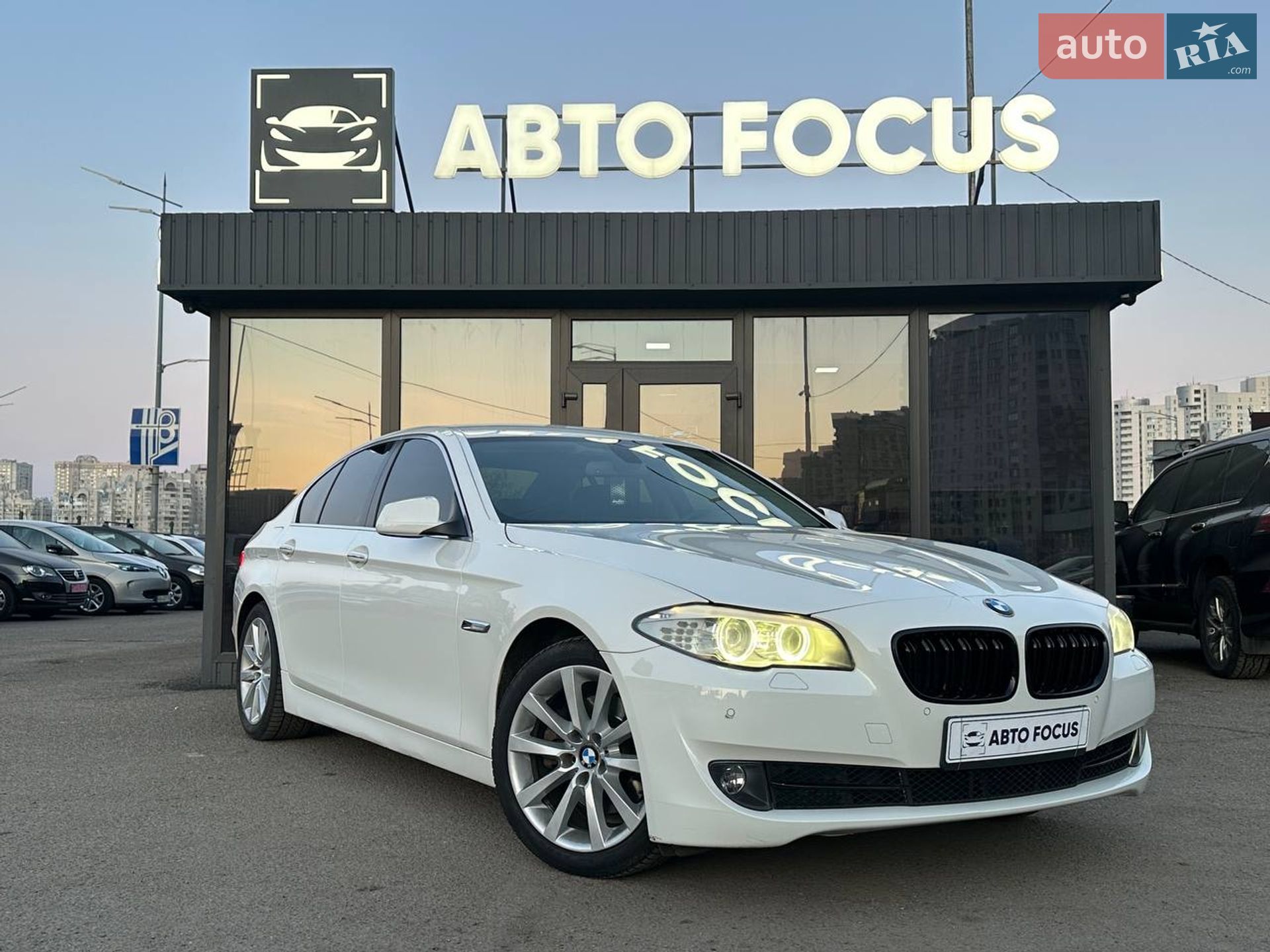 Головне фото звіту автомобіля BMW 523I 2010