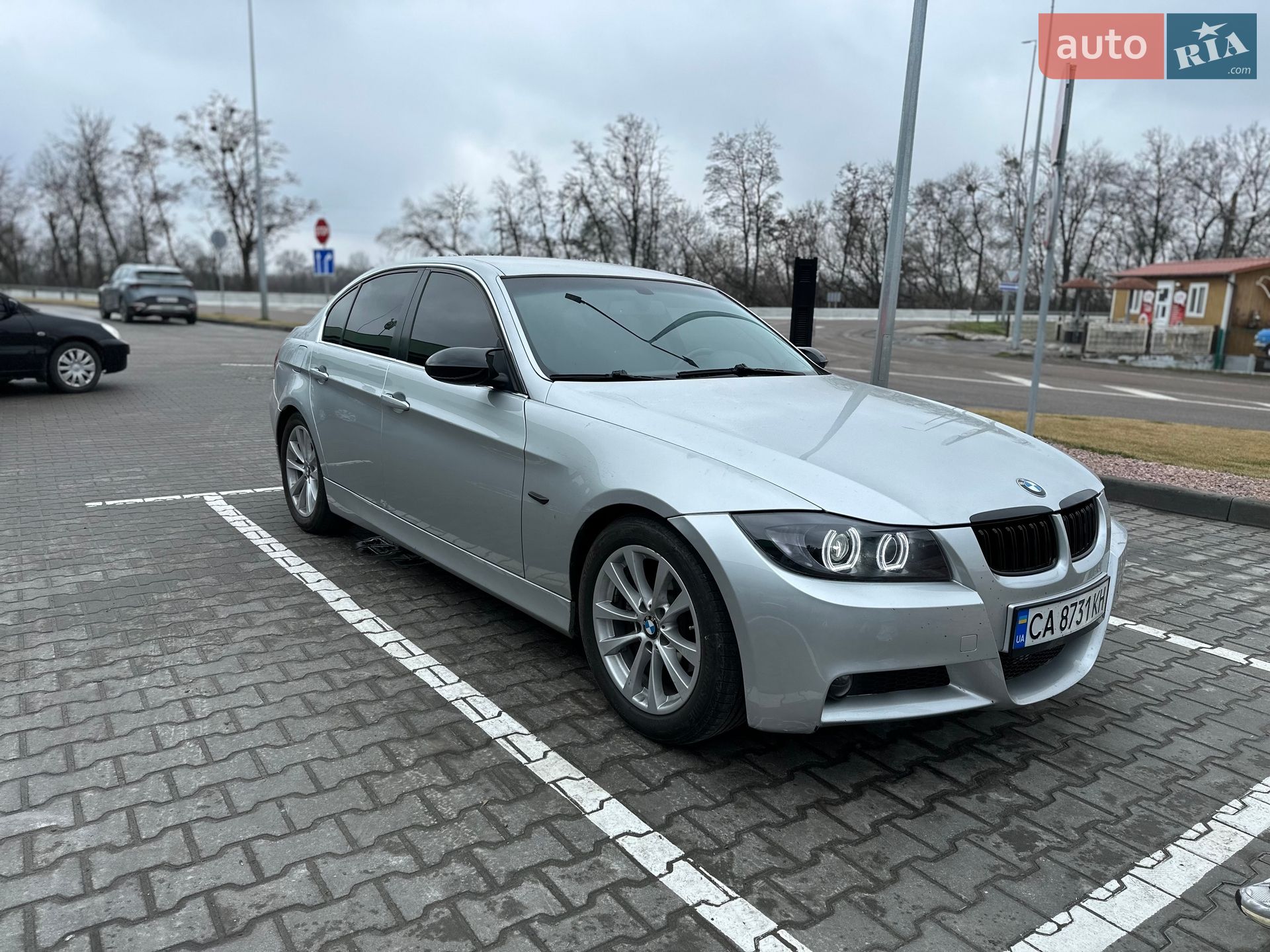 Головне фото звіту автомобіля BMW 320D 2006