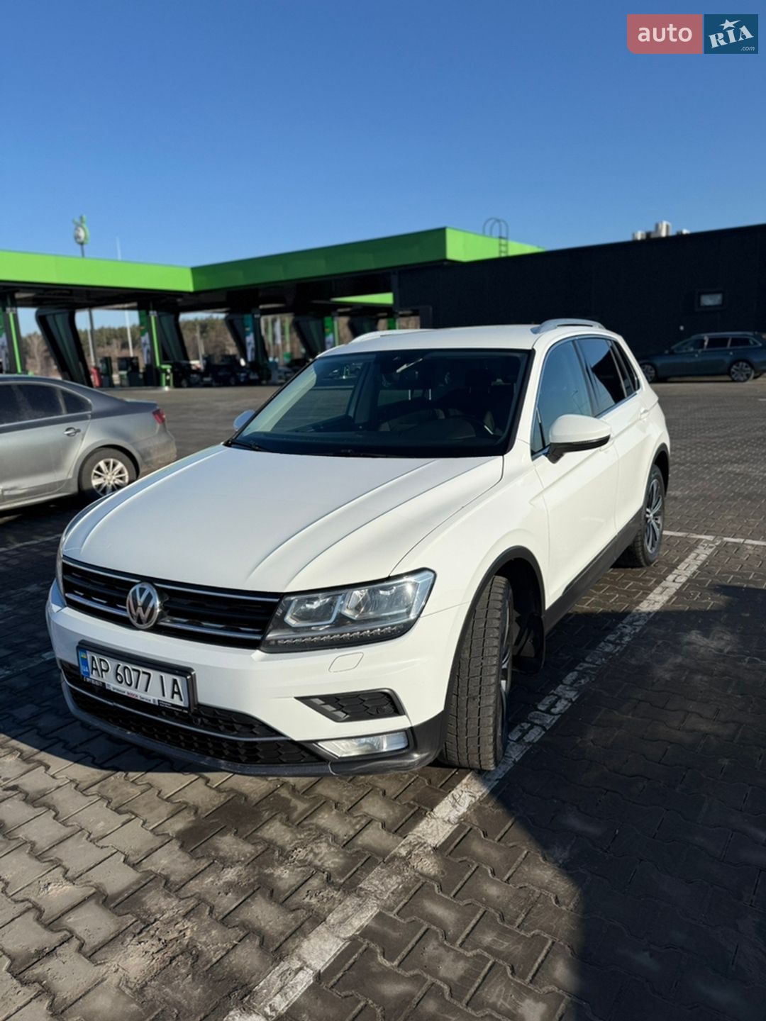 VOLKSWAGEN TIGUAN 2016