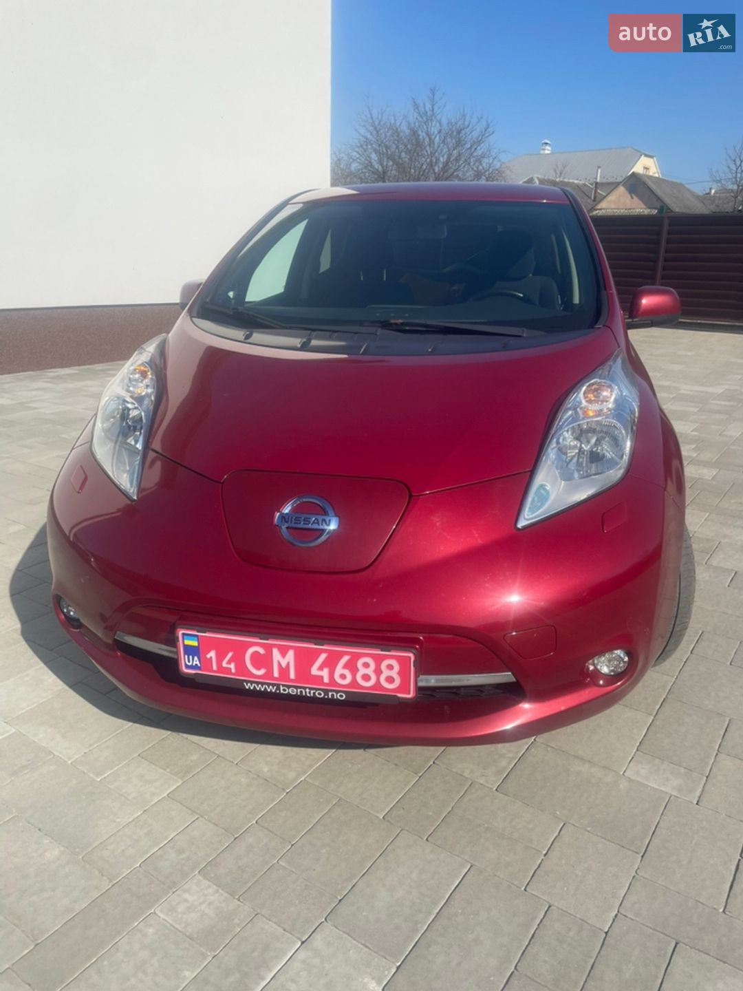 Головне фото звіту автомобіля NISSAN LEAF 2015