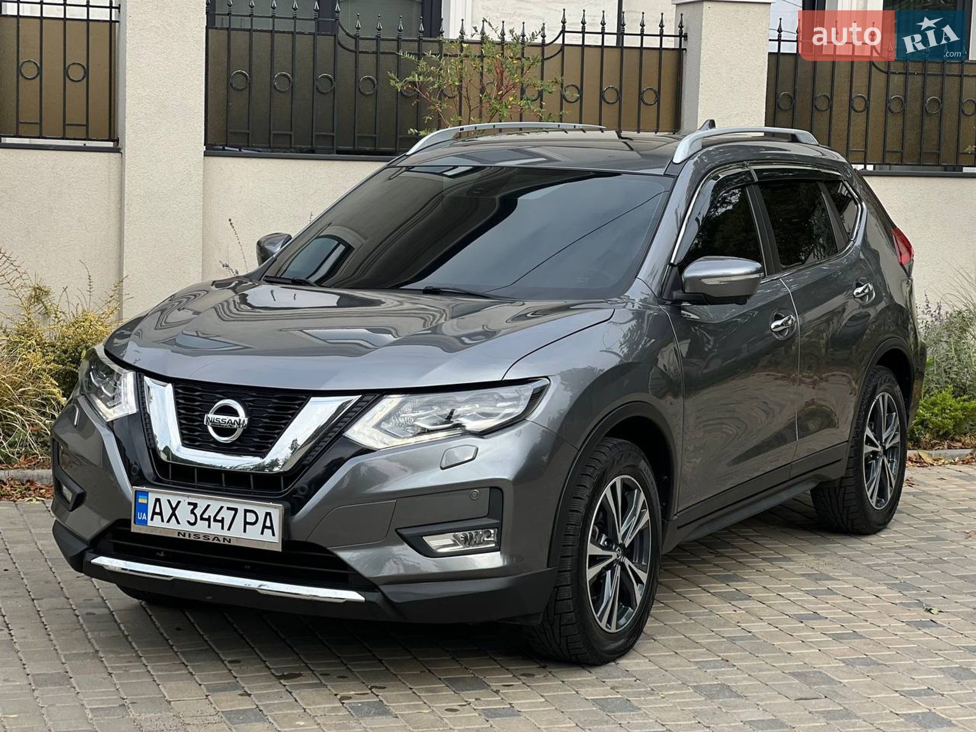 NISSAN X-TRAIL