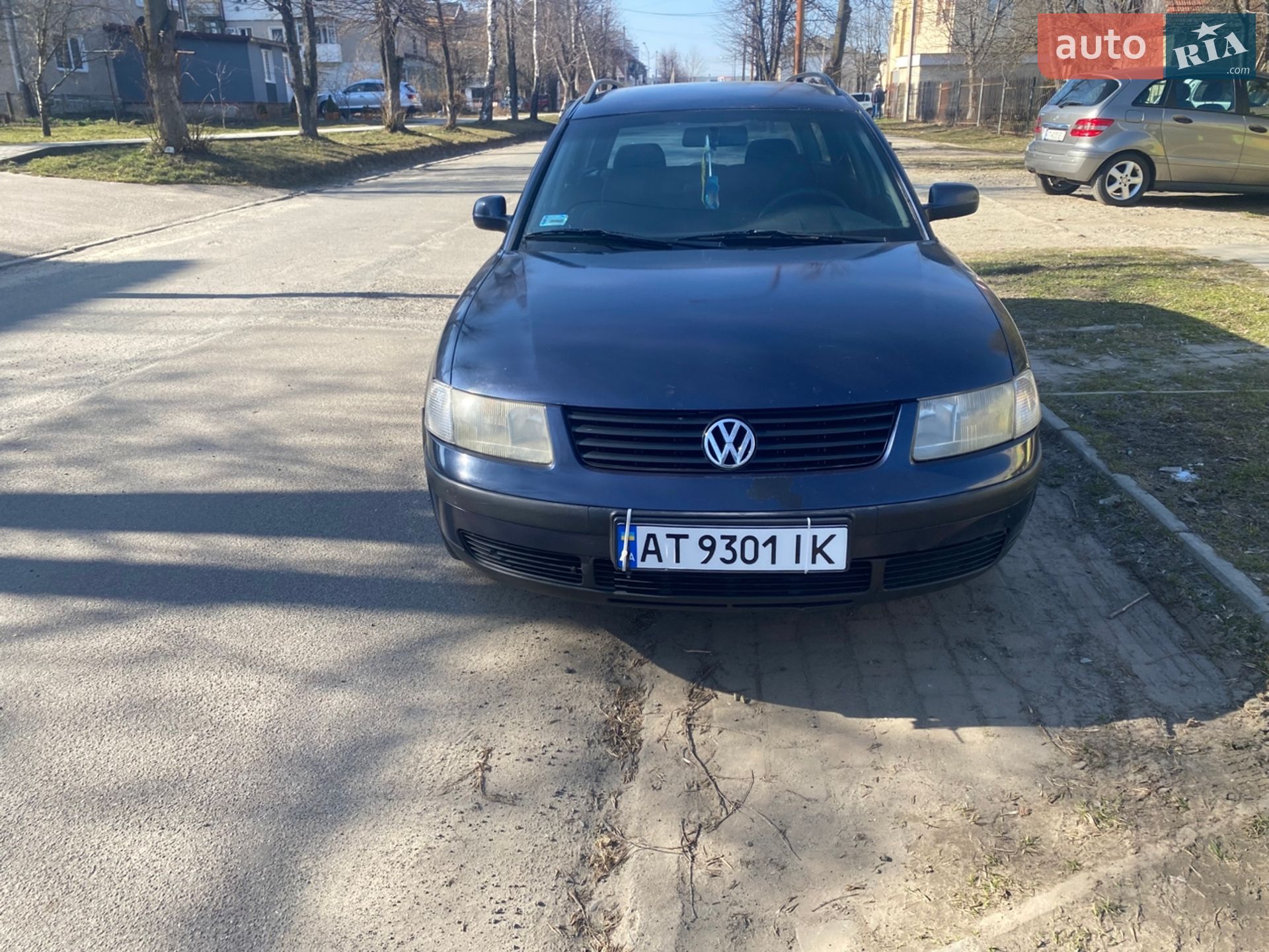 VOLKSWAGEN PASSAT 1998