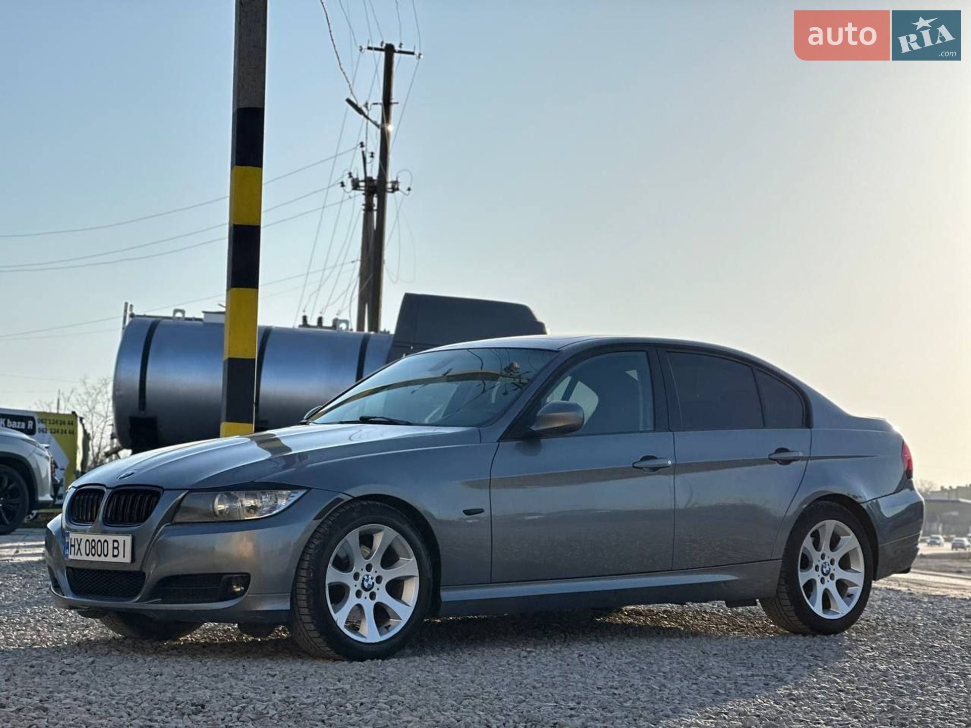 BMW 323I 2010