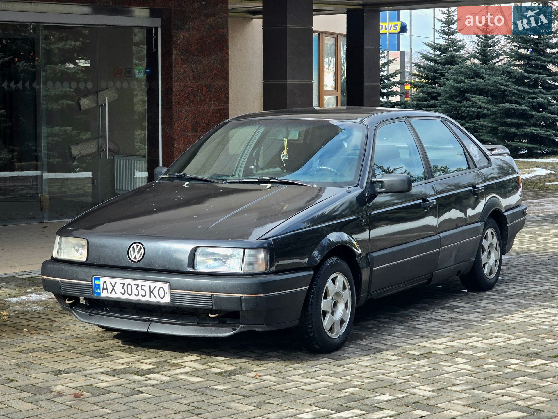 VOLKSWAGEN PASSAT 1990