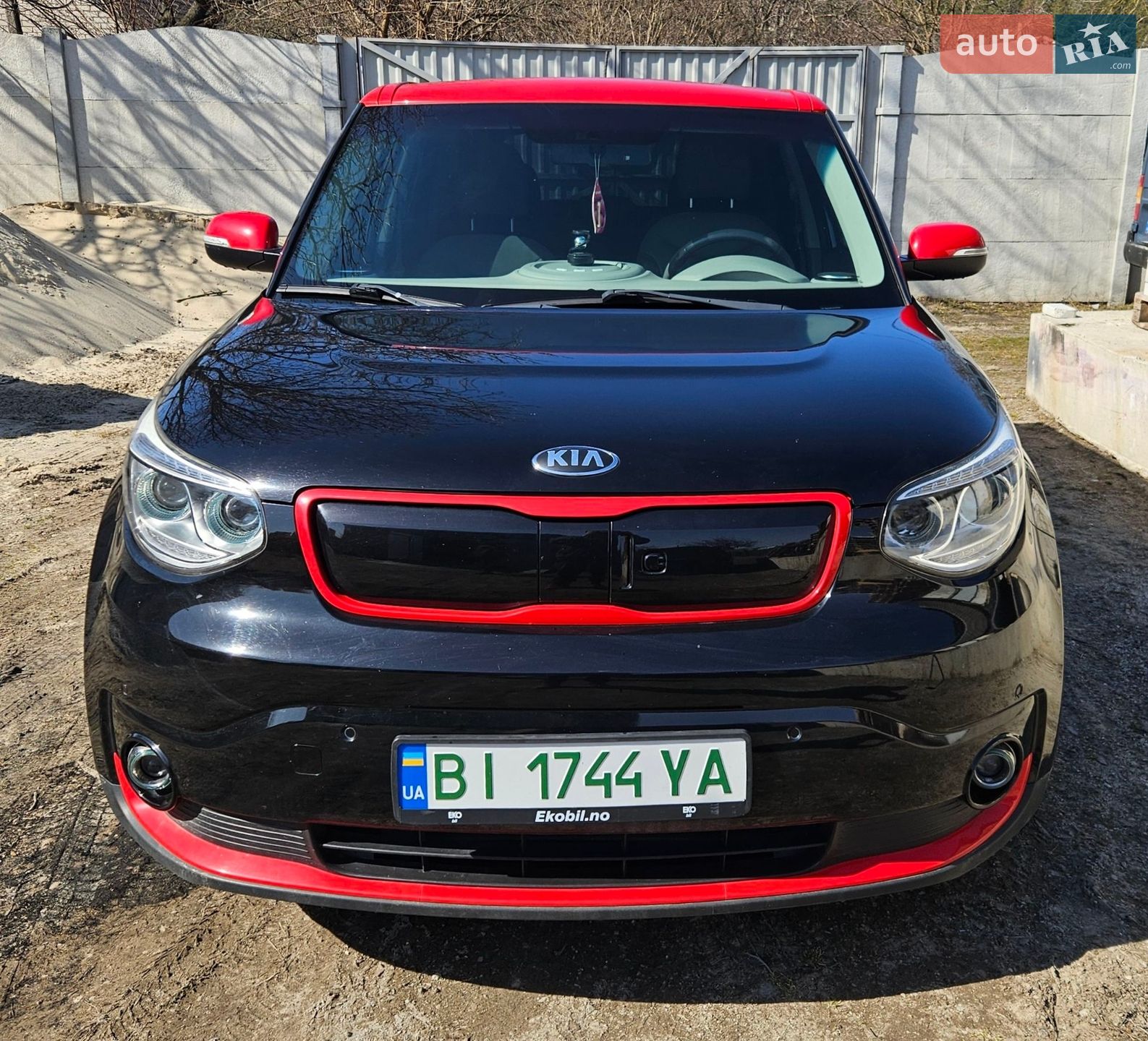 Головне фото звіту автомобіля KIA SOUL 2016